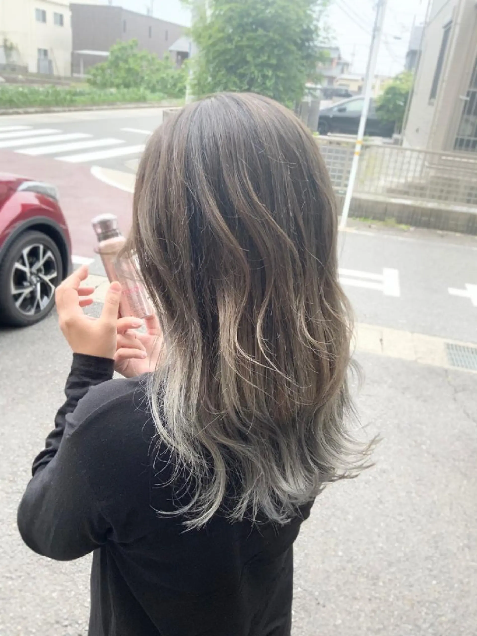 カラー ブリーチ グラデーションカラー グレージュ ヘアカラー トリートメント 堀 望美のヘアスタイル