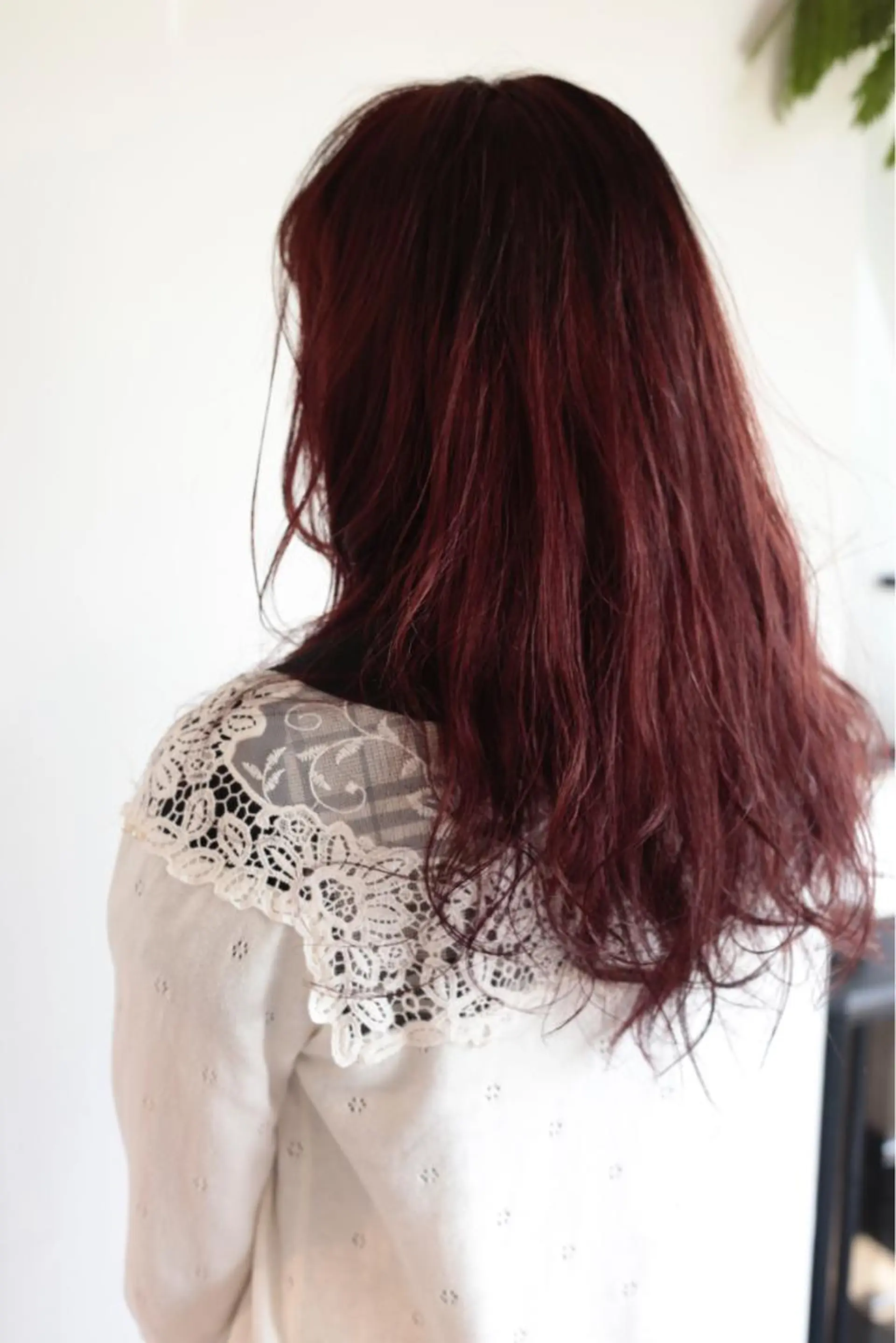 セミロング カラー ハイトーン/レイヤー /ケアブリーチ石川治のヘアスタイル