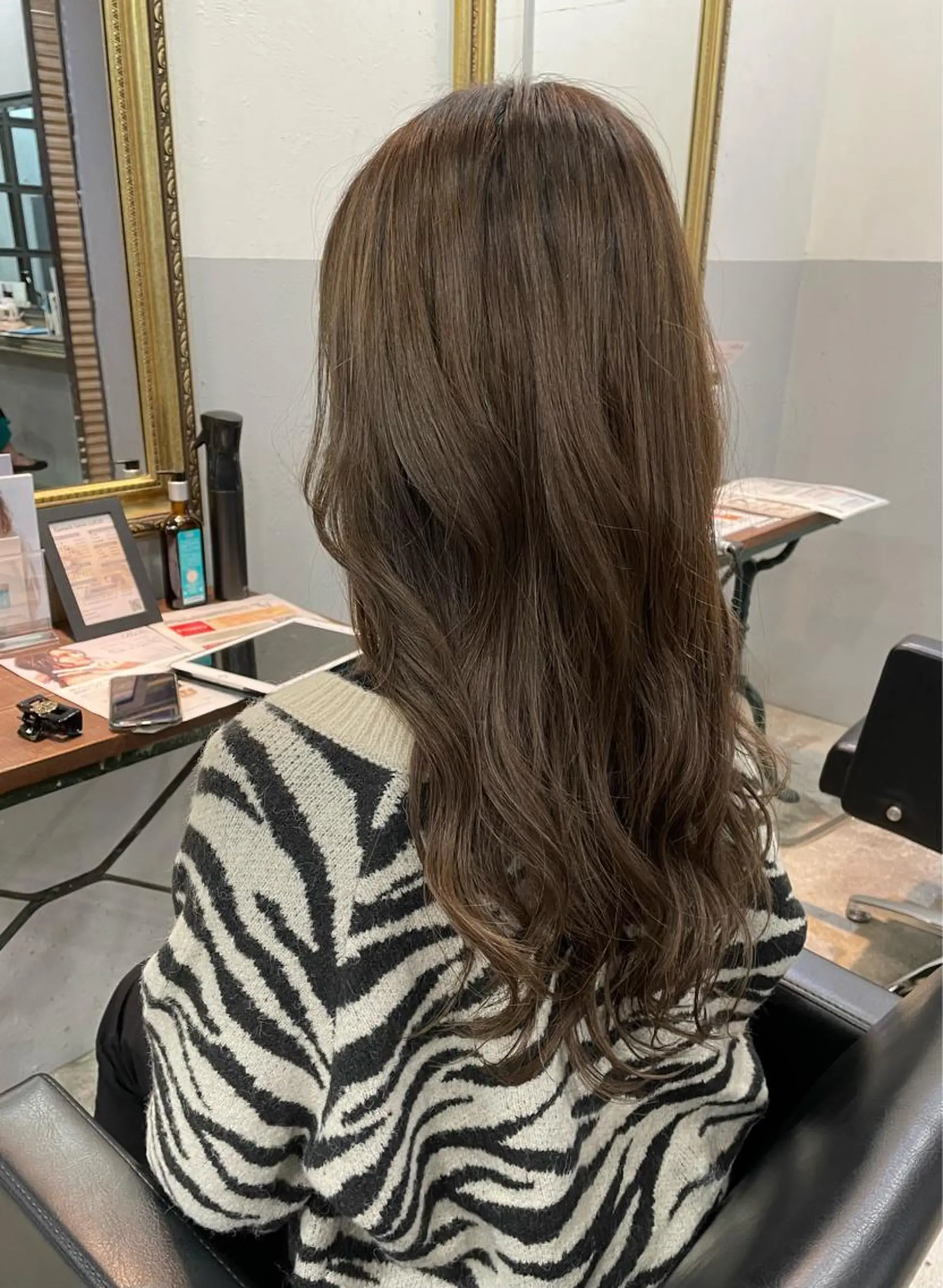 ロング 大内 志穂のヘアスタイル