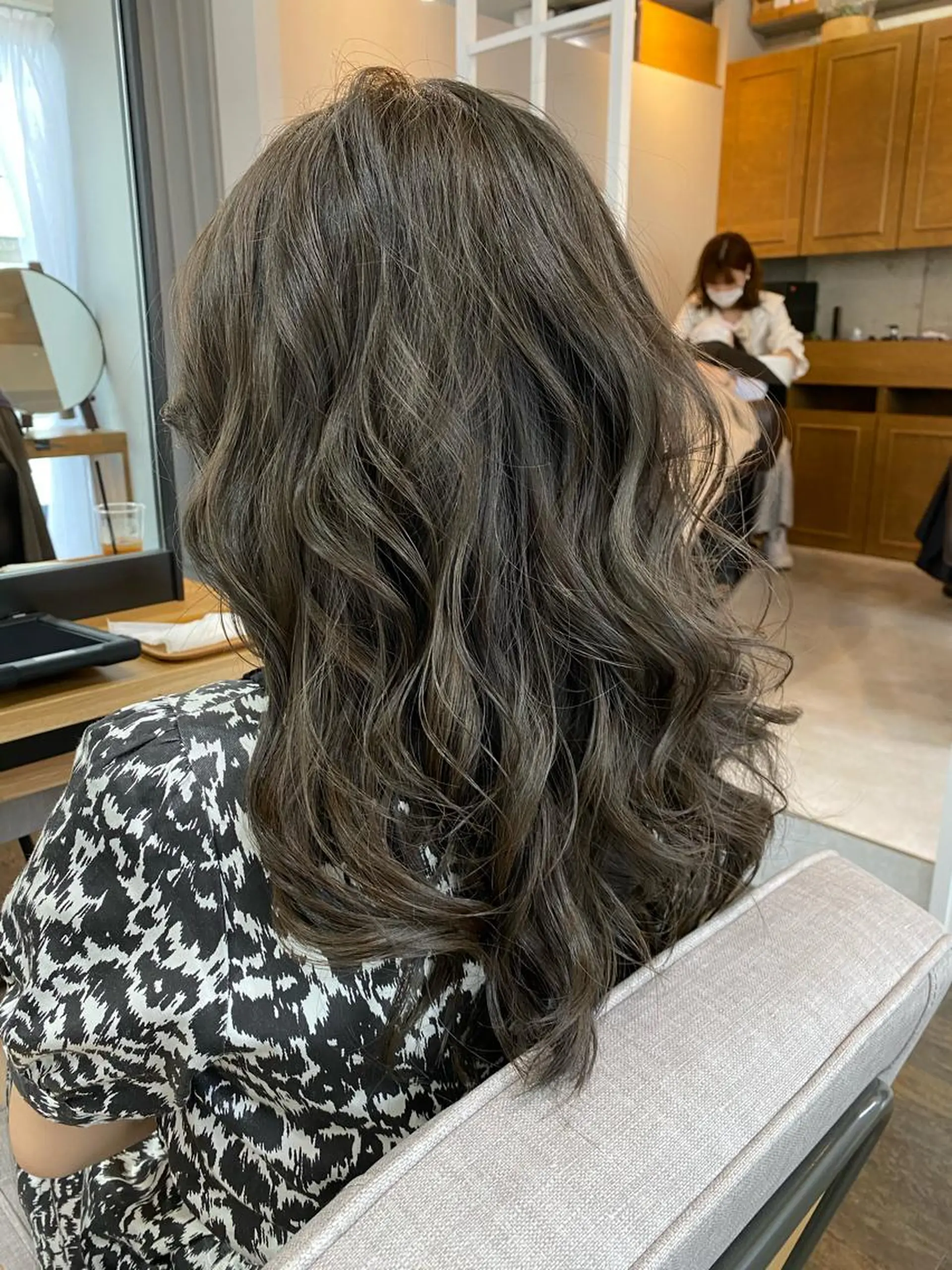 セミロング カラー 統括マネージャー/ 髪のドクター/前原悟のヘアスタイル