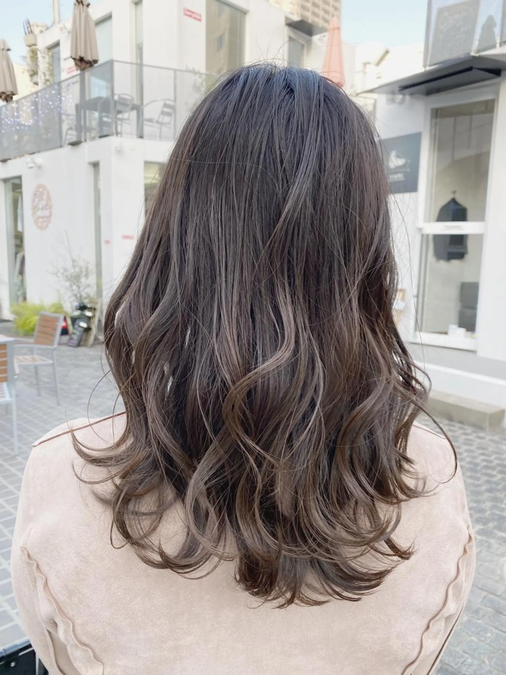 ミディアム カット ヘアカラー 佐藤史哉* 韓国レイヤー赤み除去のヘアスタイル