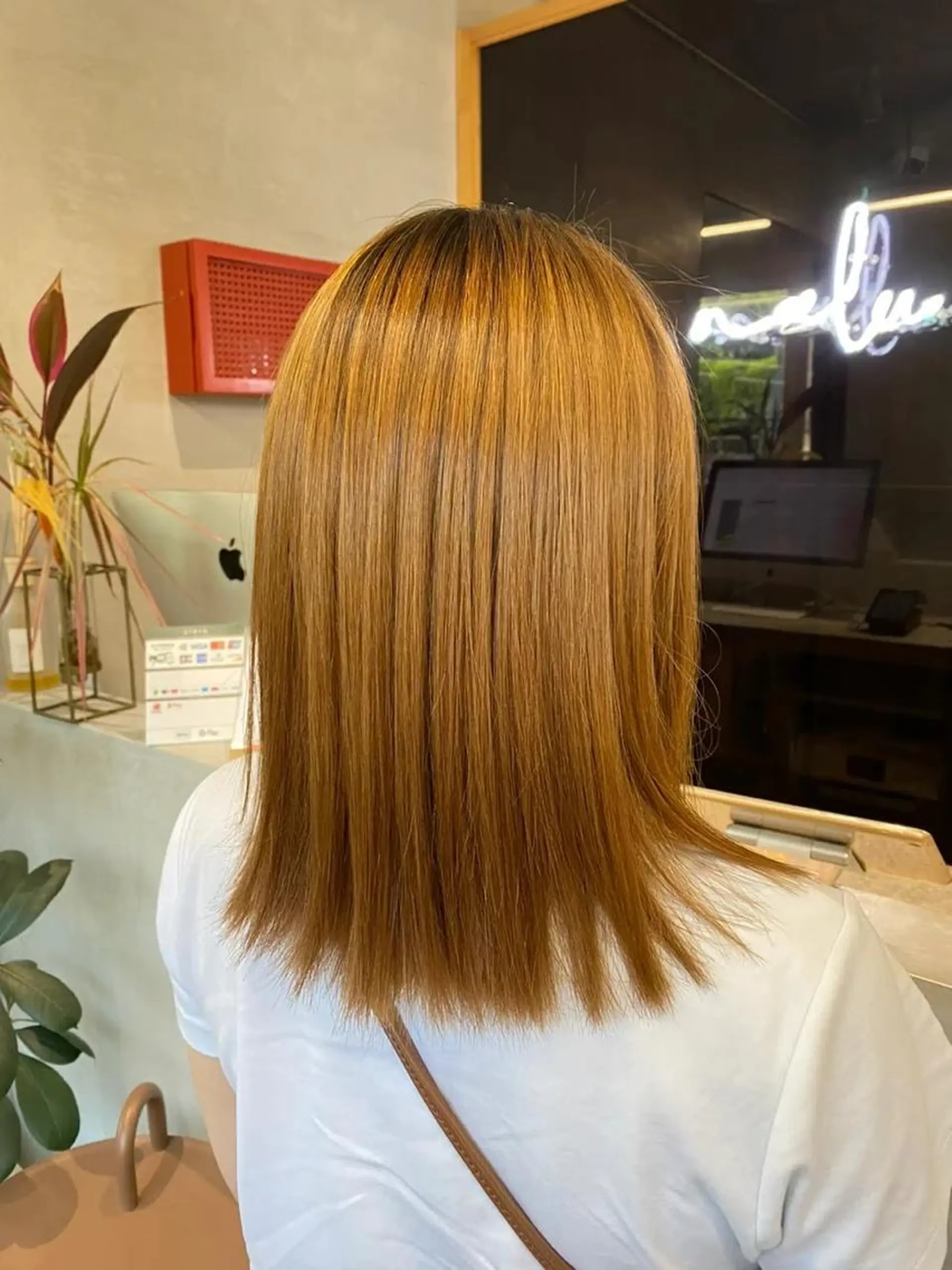 ミディアム 鶴井 美空のヘアスタイル