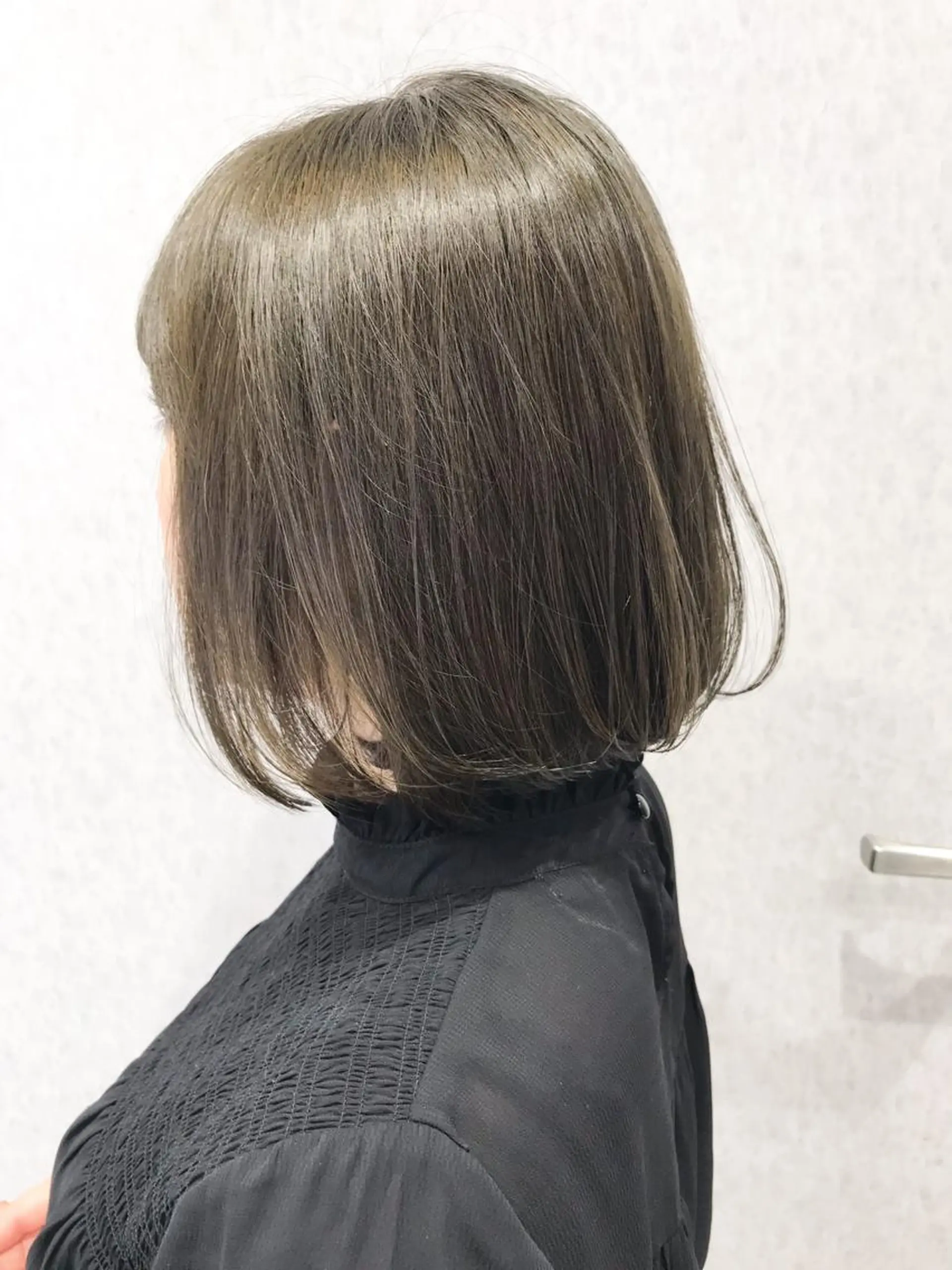 ミディアム カラー グレージュ カーキグレージュ エクステ（レミー毛） NINEのヘアスタイル