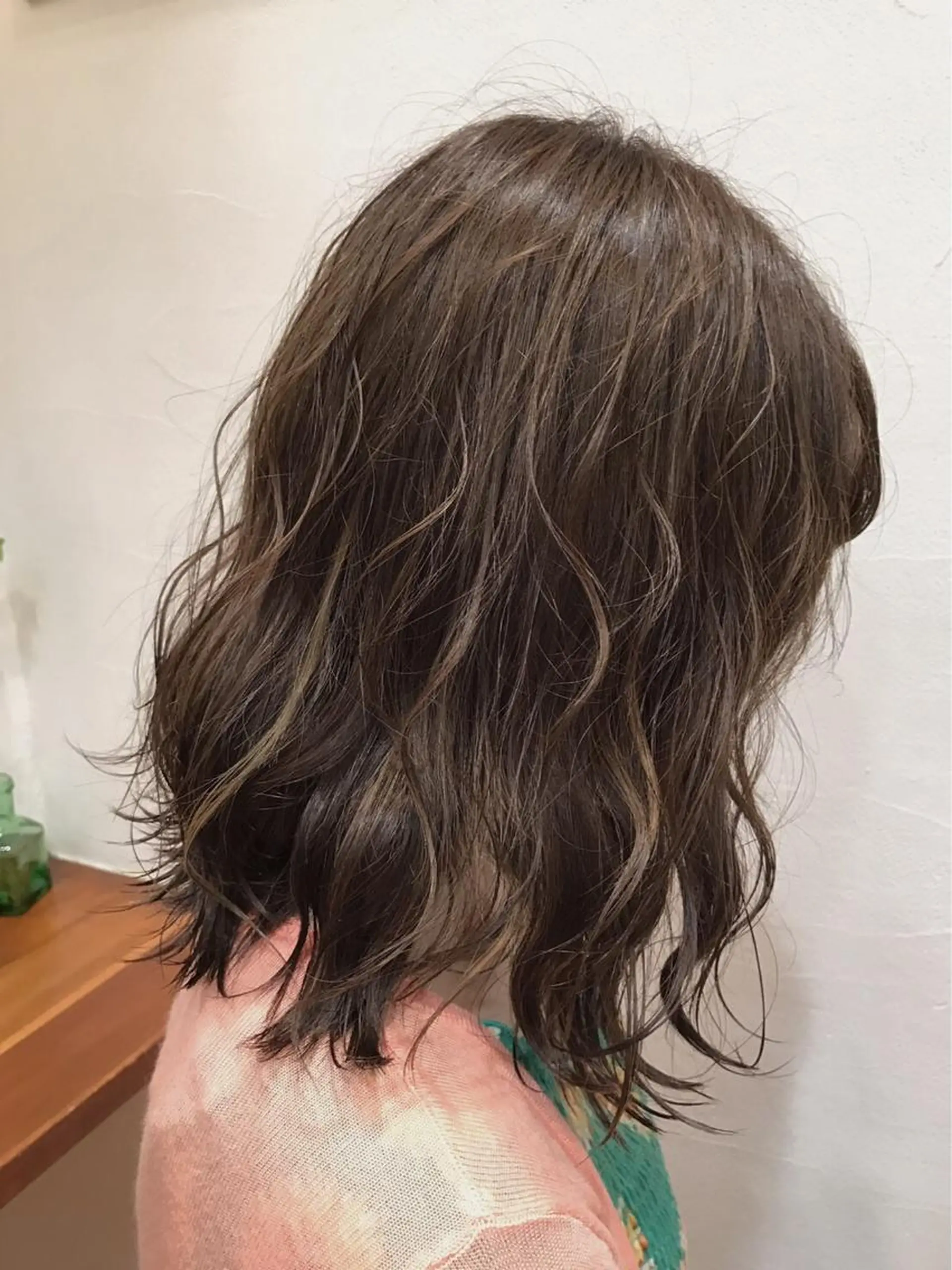 ミディアム カラー アッシュ ベージュカラー ハイライトカラー ハイライト カットが得意 🫧ショートボブ🫧のヘアスタイル