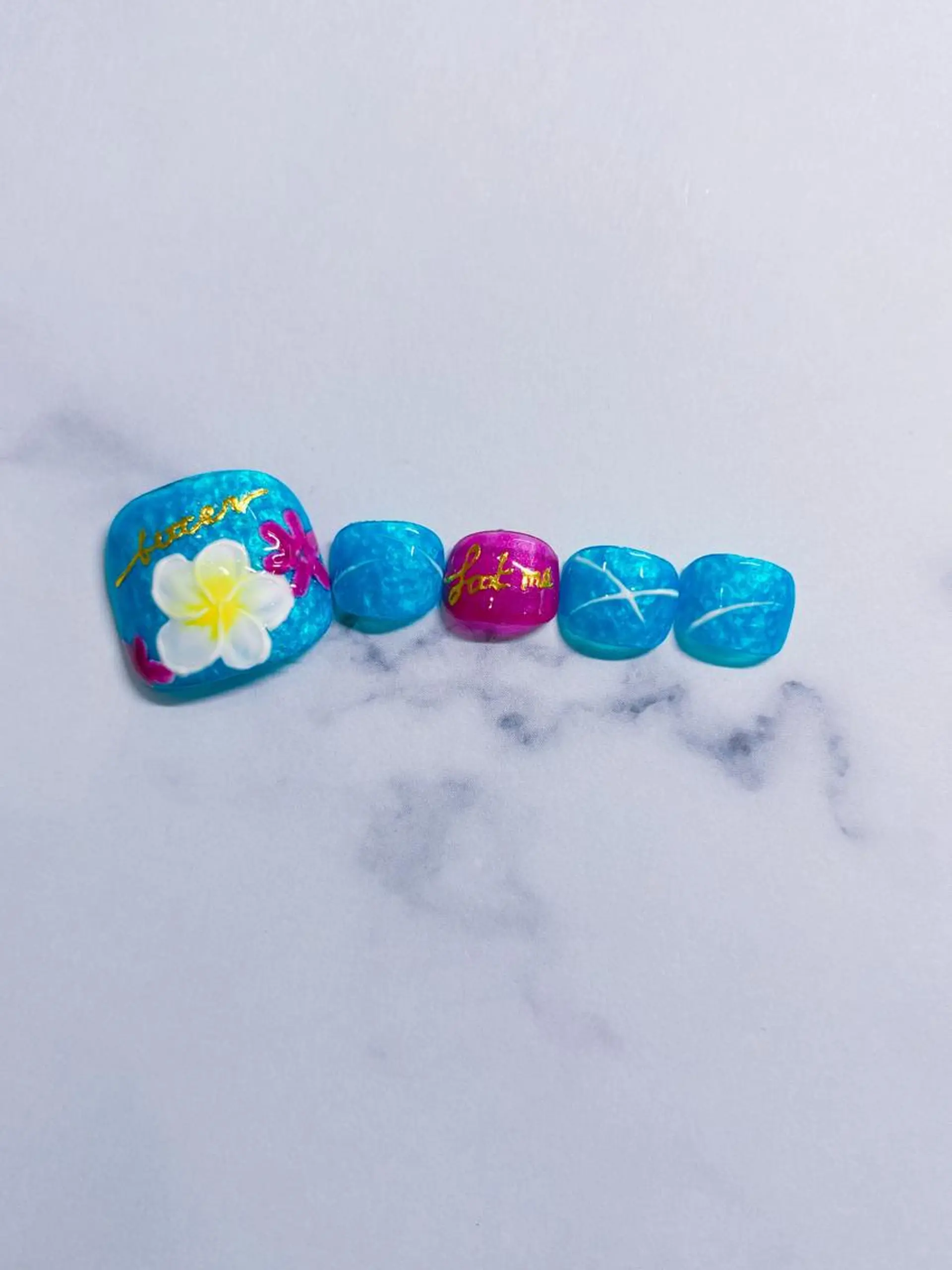 ネイル フットネイル nailsalon ViViのネイルデザイン