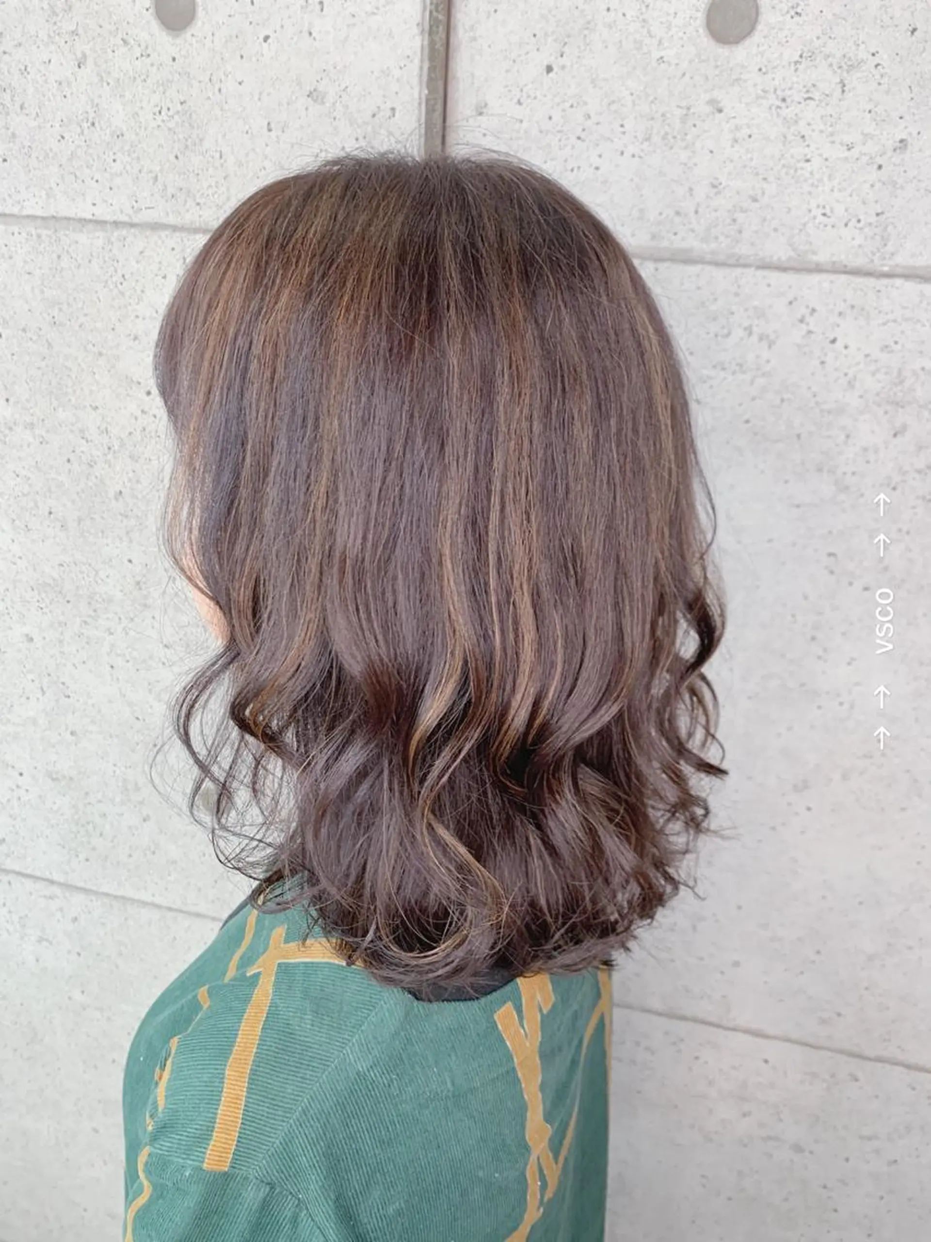 ミディアム カラー 福森 みずきのヘアスタイル