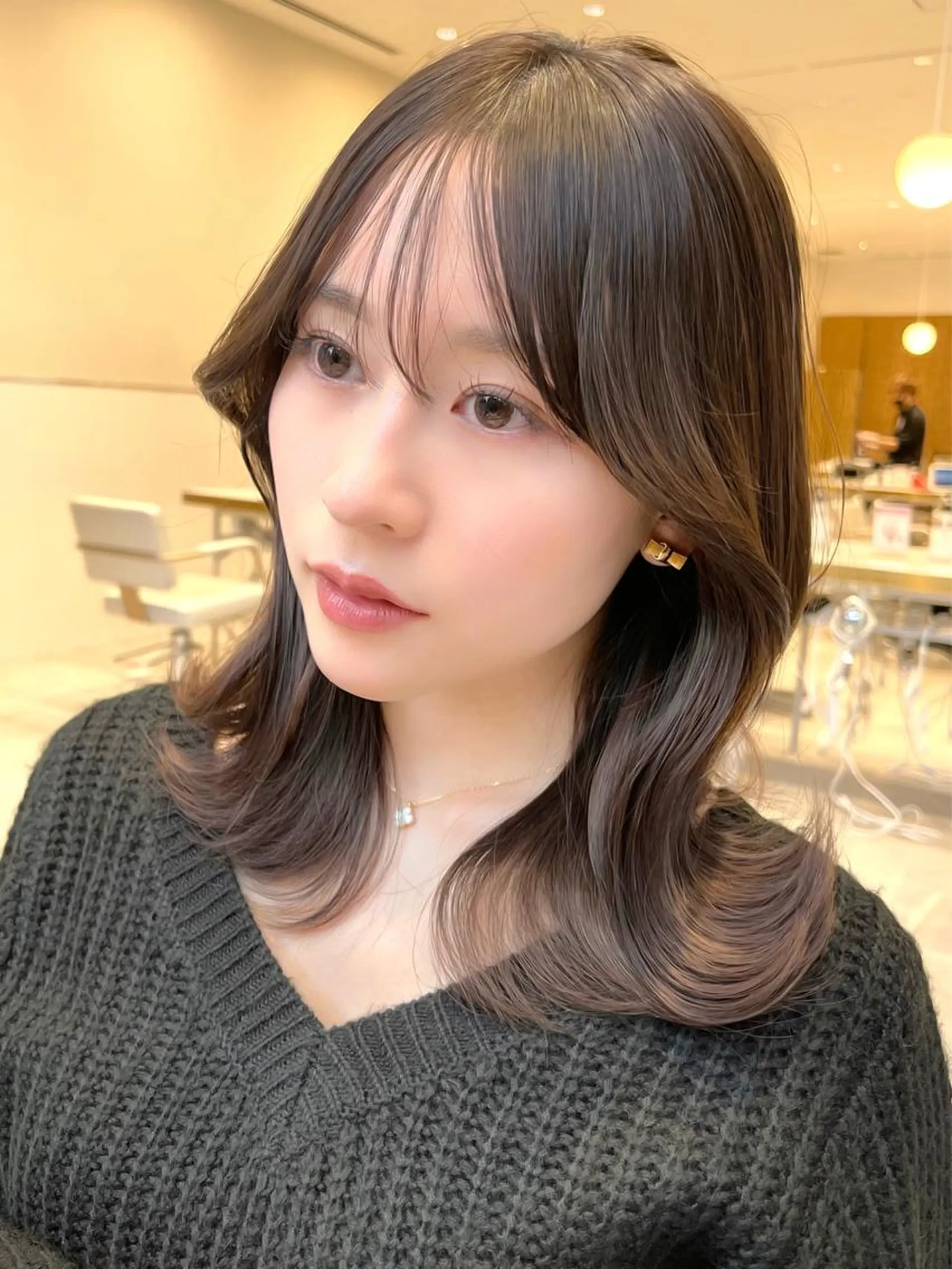 セミロング カラー ベージュカラー ブラウンカラー 透明感カラー ミルクティーベージュ くびれヘア 顔周り特化/韓国ヘア /レイヤー/吉野幸大のヘアスタイル