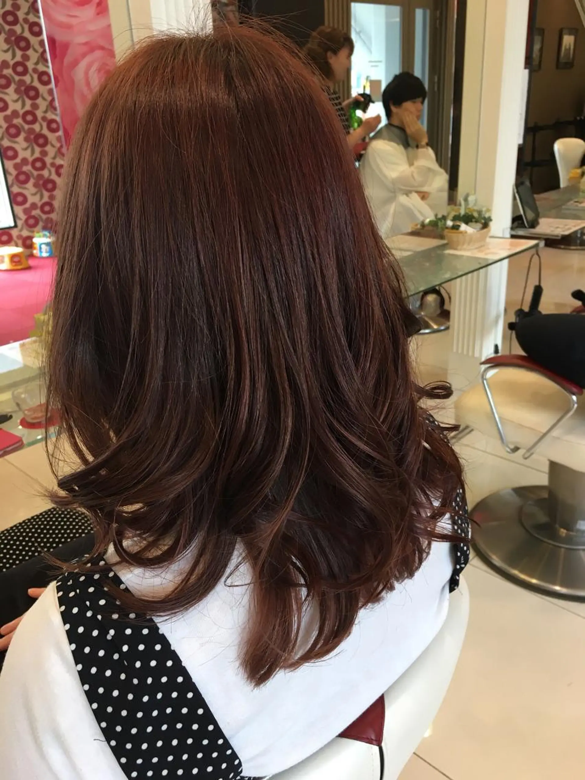 セミロング カラー ベージュカラー ピンクカラー ピンクベージュ i-Dear -studio Kobe-所属・横野 孝志のヘアスタイル