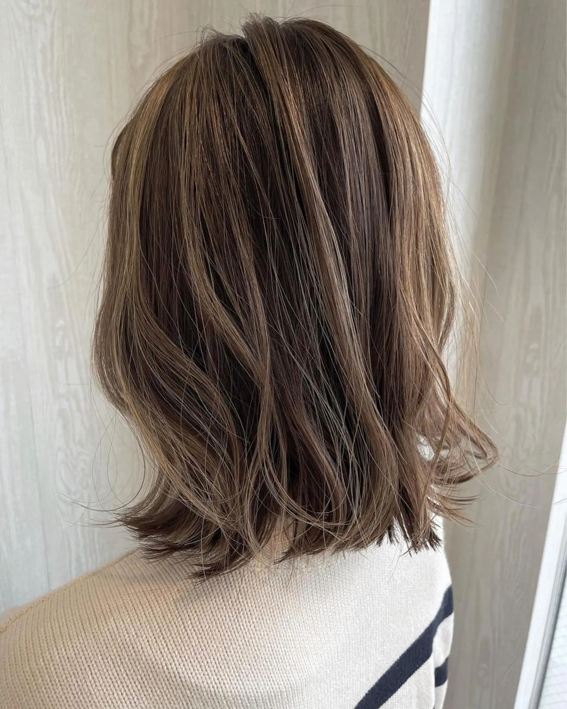 ミディアム カラー アッシュ 外国人風カラー レイヤーカット ヘアカラー トリートメント 河合秀明/ハイライト /インナーカラーのヘアスタイル