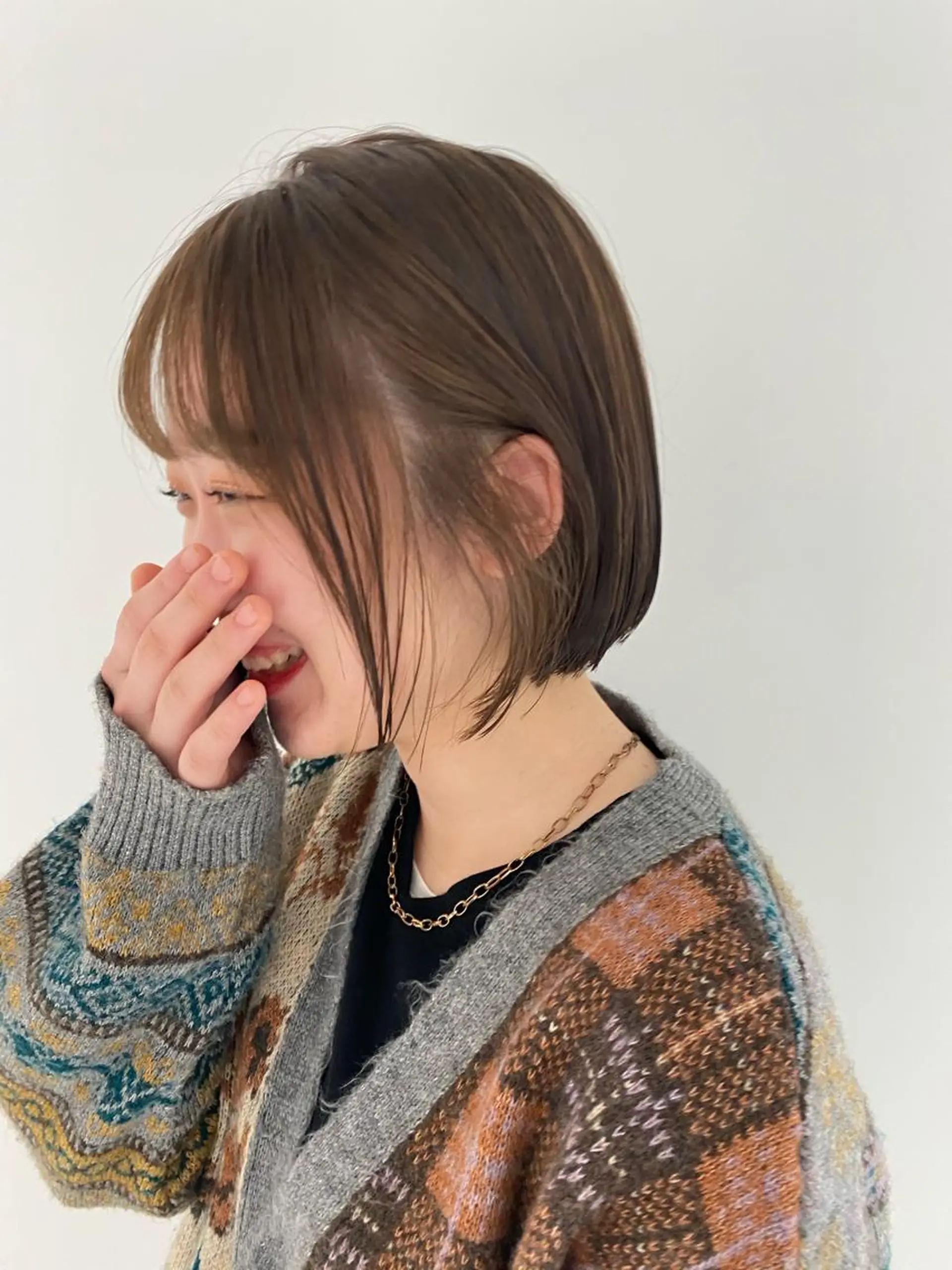 ショート カラー ベージュカラー ボブ 古屋 花織のヘアスタイル