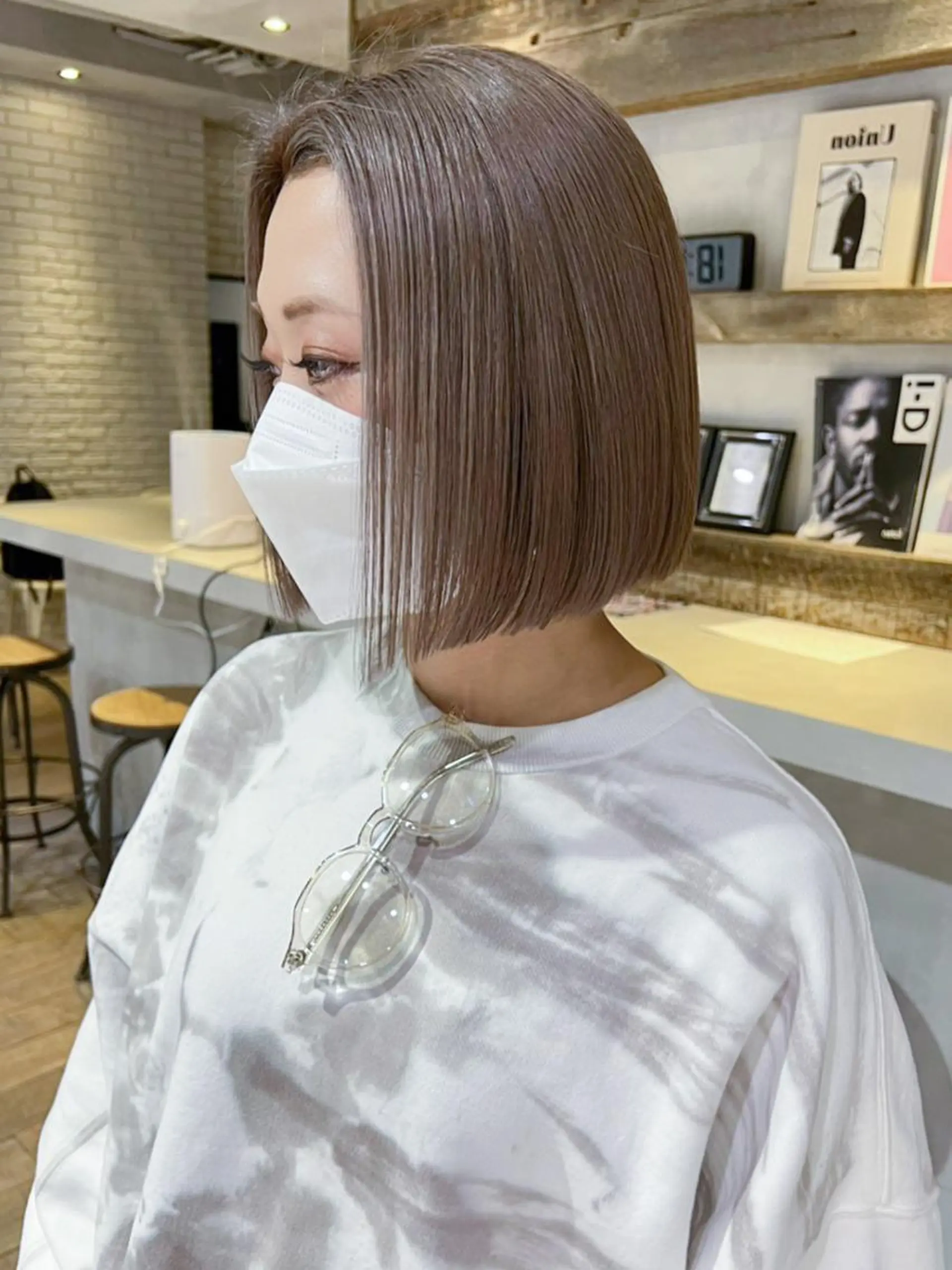 ミディアム カラー パーマ ヘアアレンジ グレージュ ボブ カット ヘアカラー トリートメント ITbyALBUM 中野店のヘアスタイル