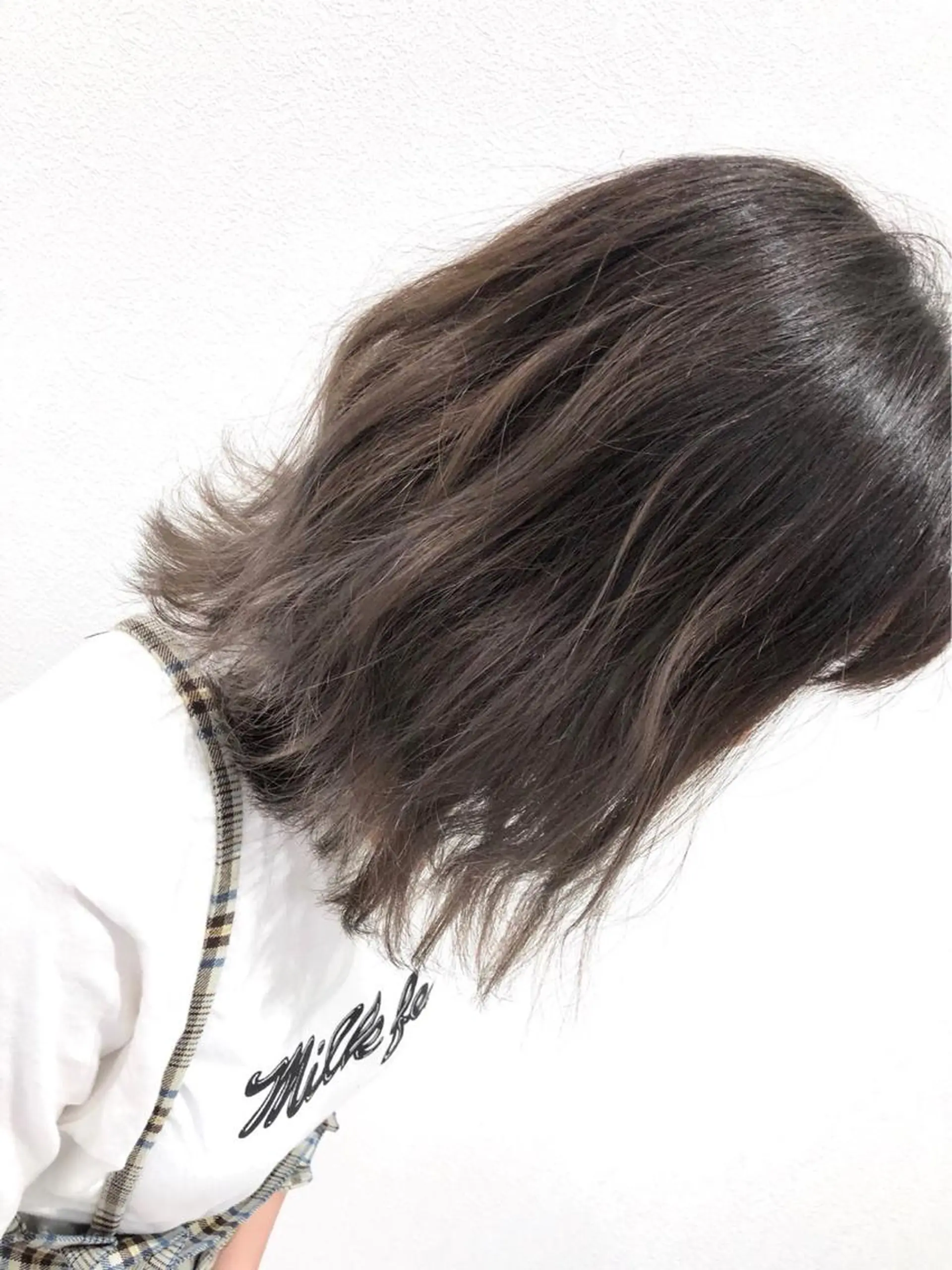 ミディアム ヘアカラー 岸 保奈美のヘアスタイル