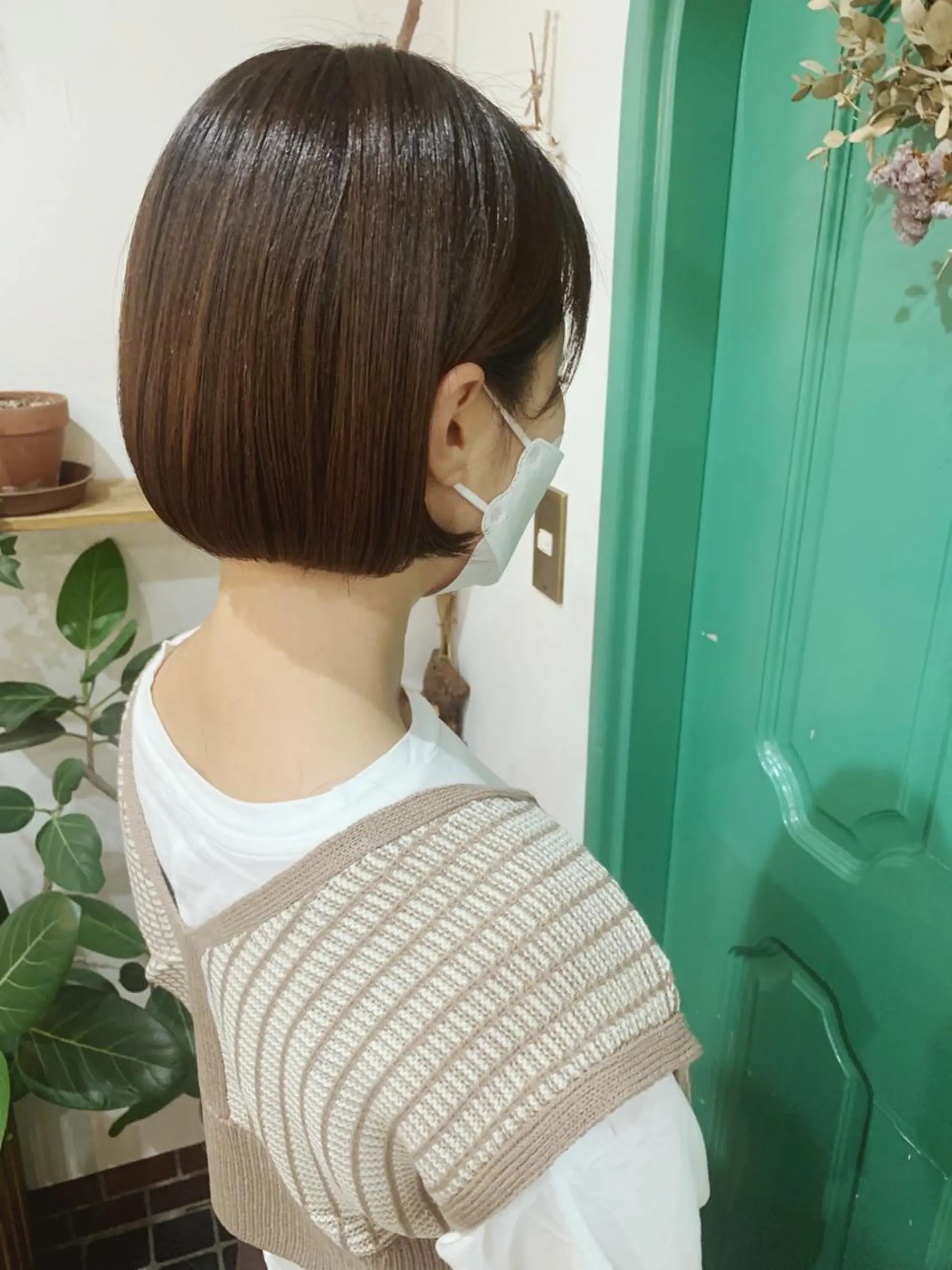 ショート ボブ カット ヘアカラー 佐藤 美咲のヘアスタイル