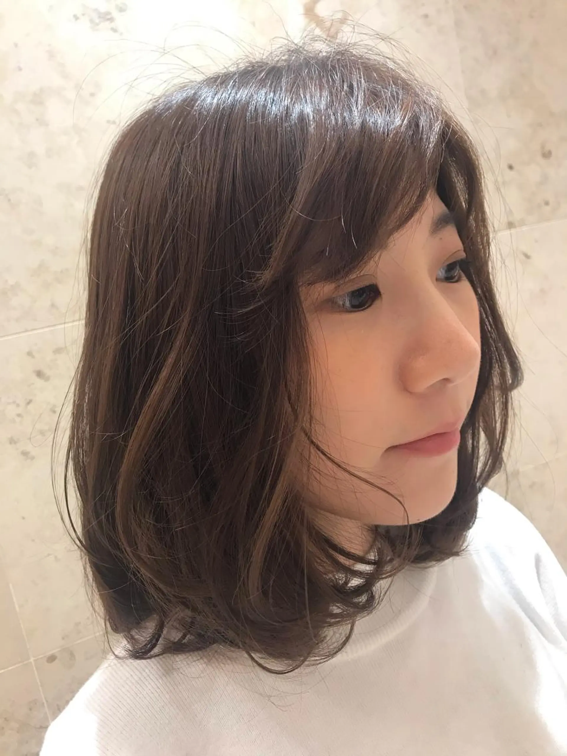 ミディアム 顔周りカット レイヤーカット 渡辺 由佳のヘアスタイル