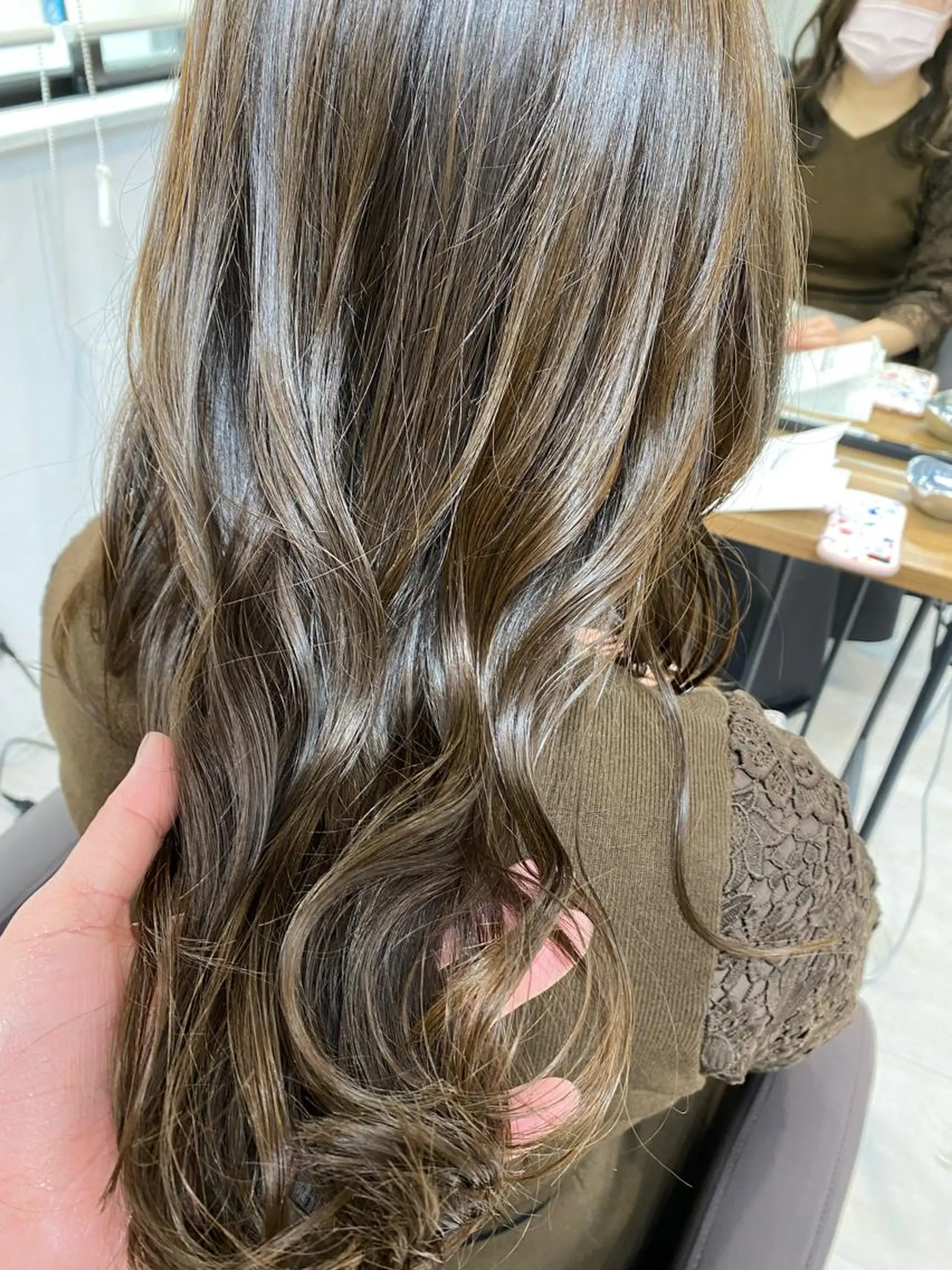 セミロング ヘアカラー トリートメント a-o岡野　こやま しんぺいのヘアスタイル