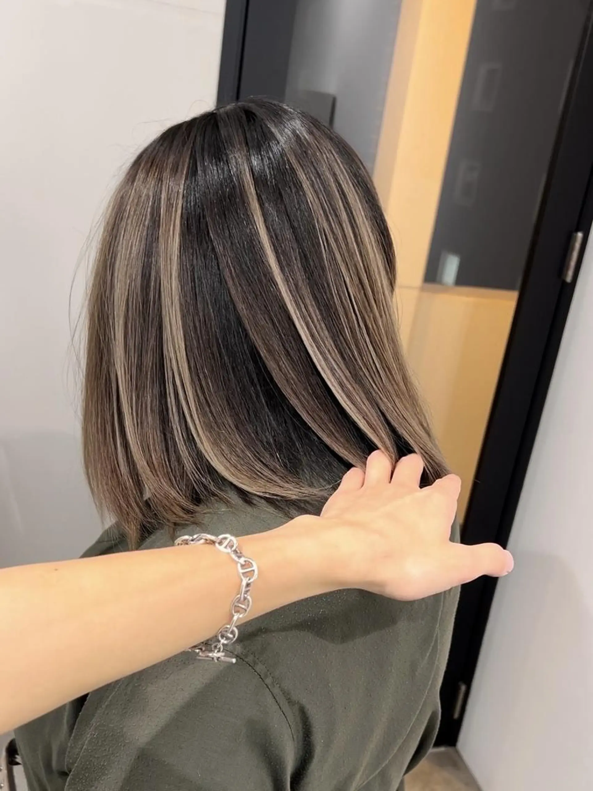 ショート カラー ブリーチ ダブルカラー ヘアカラー トリートメント ✨【公式】 juhl.横浜✨のヘアスタイル