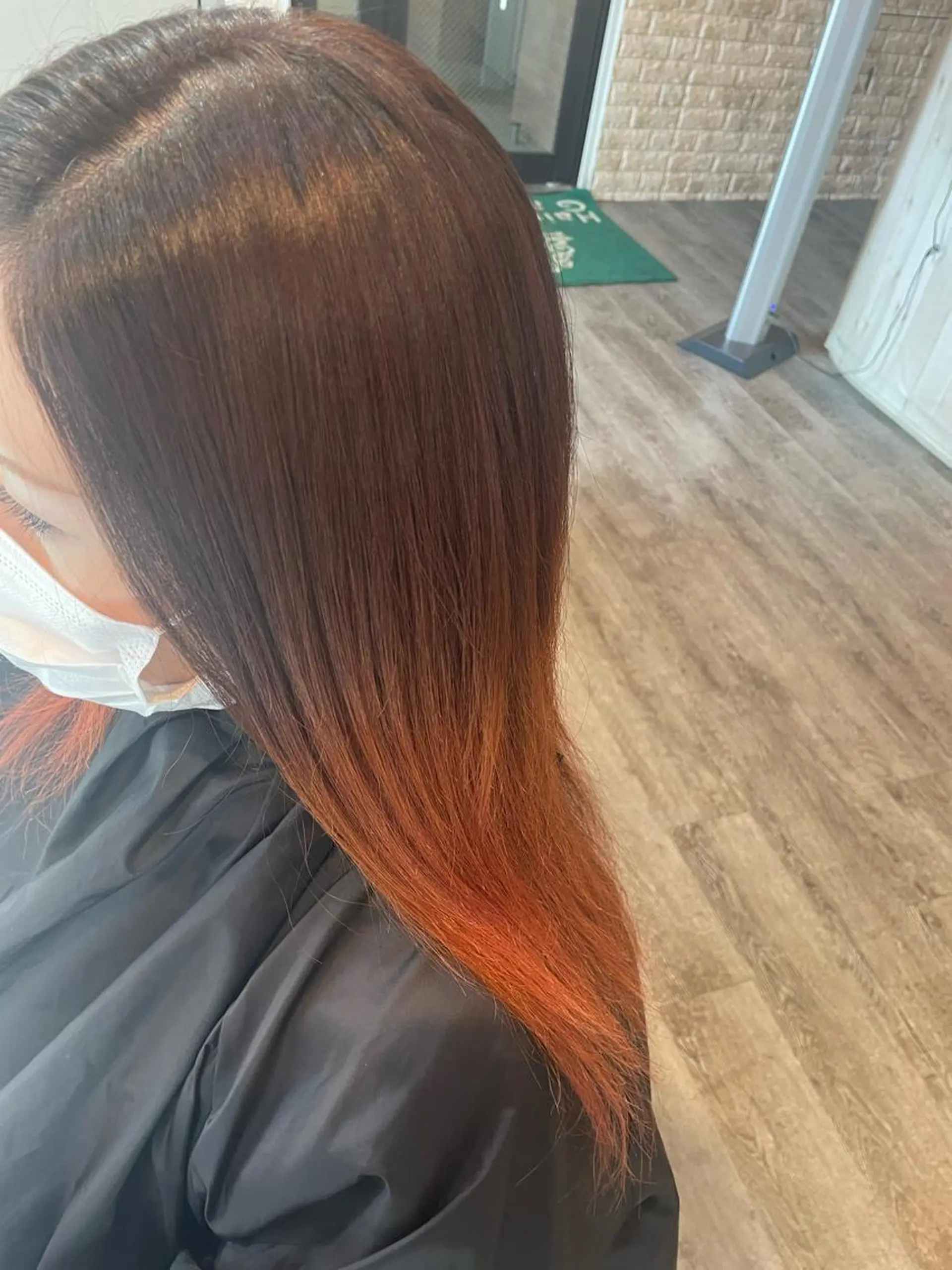 カラー グラデーションカラー オレンジ 渡邉 瑠奈のヘアスタイル