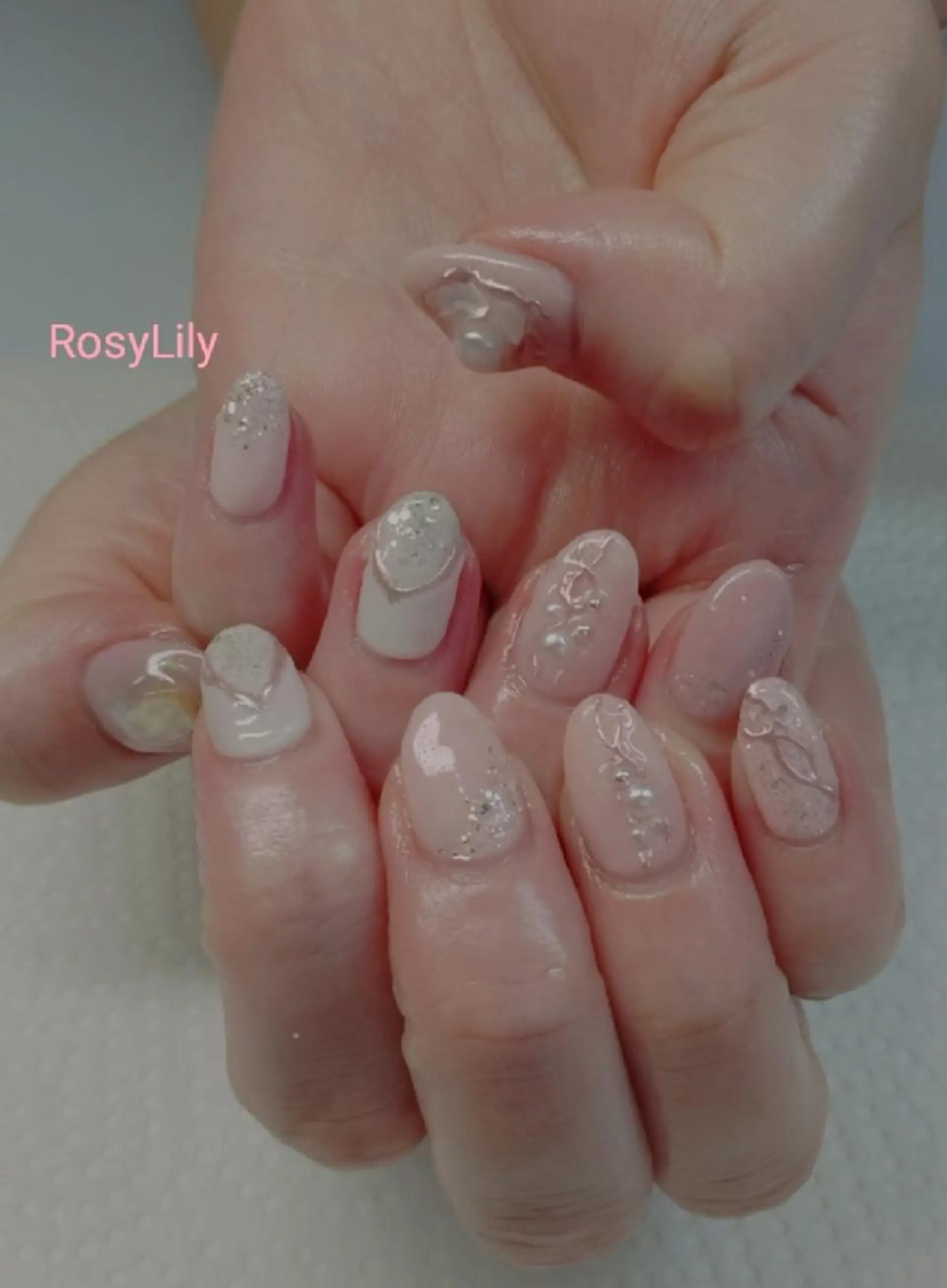 ネイル ミラーネイル 持ち込み ハンドネイル ハンドケア プライベートサロン RosyLily所属・プライベートサロン Rosy Lilyのネイルデザイン
