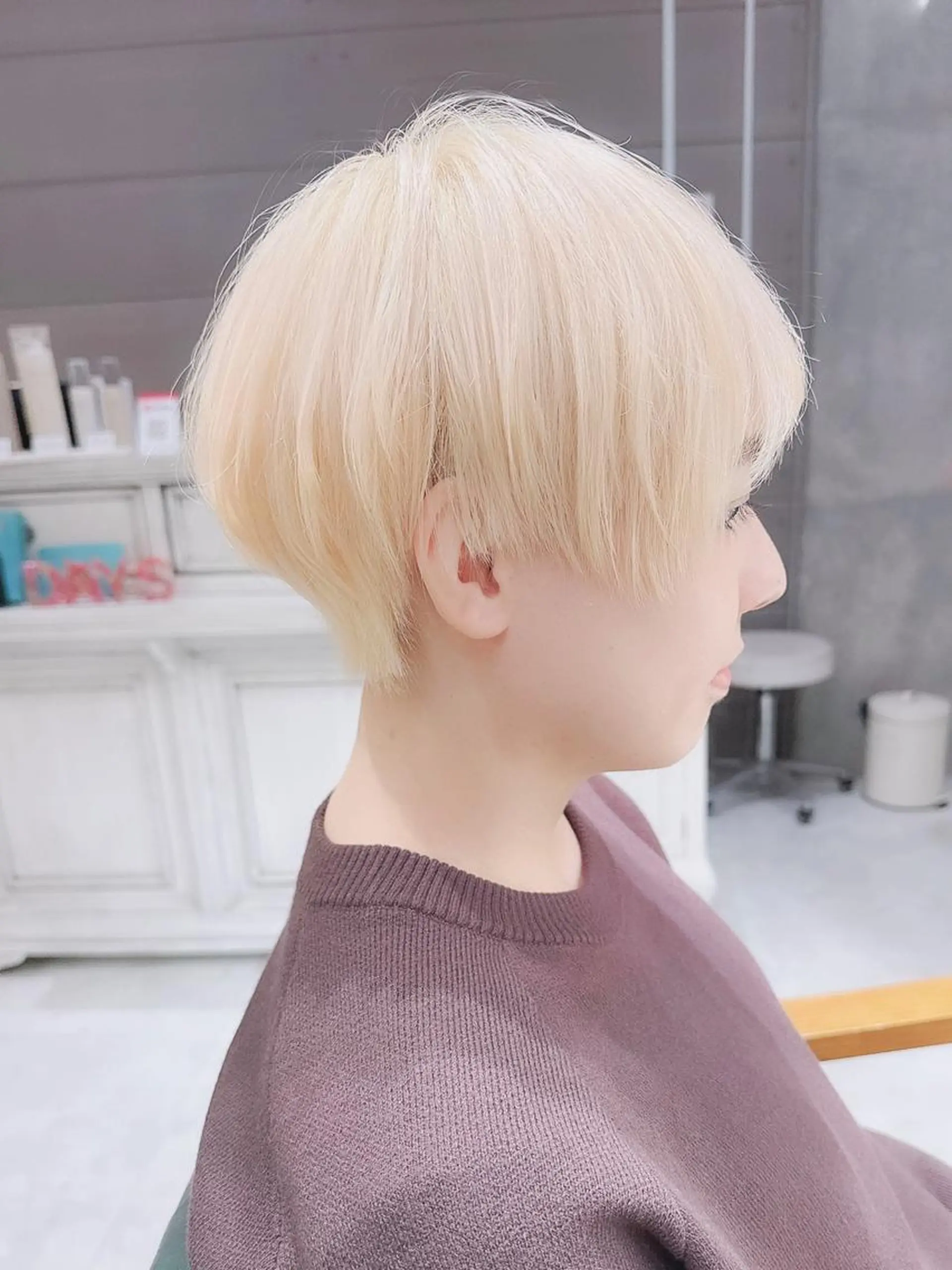 ショート ヘアアレンジ カラー ブロンド ホワイトブロンド 𝐑𝐈𝐍𝐊𝐀 🐷🖤のヘアスタイル