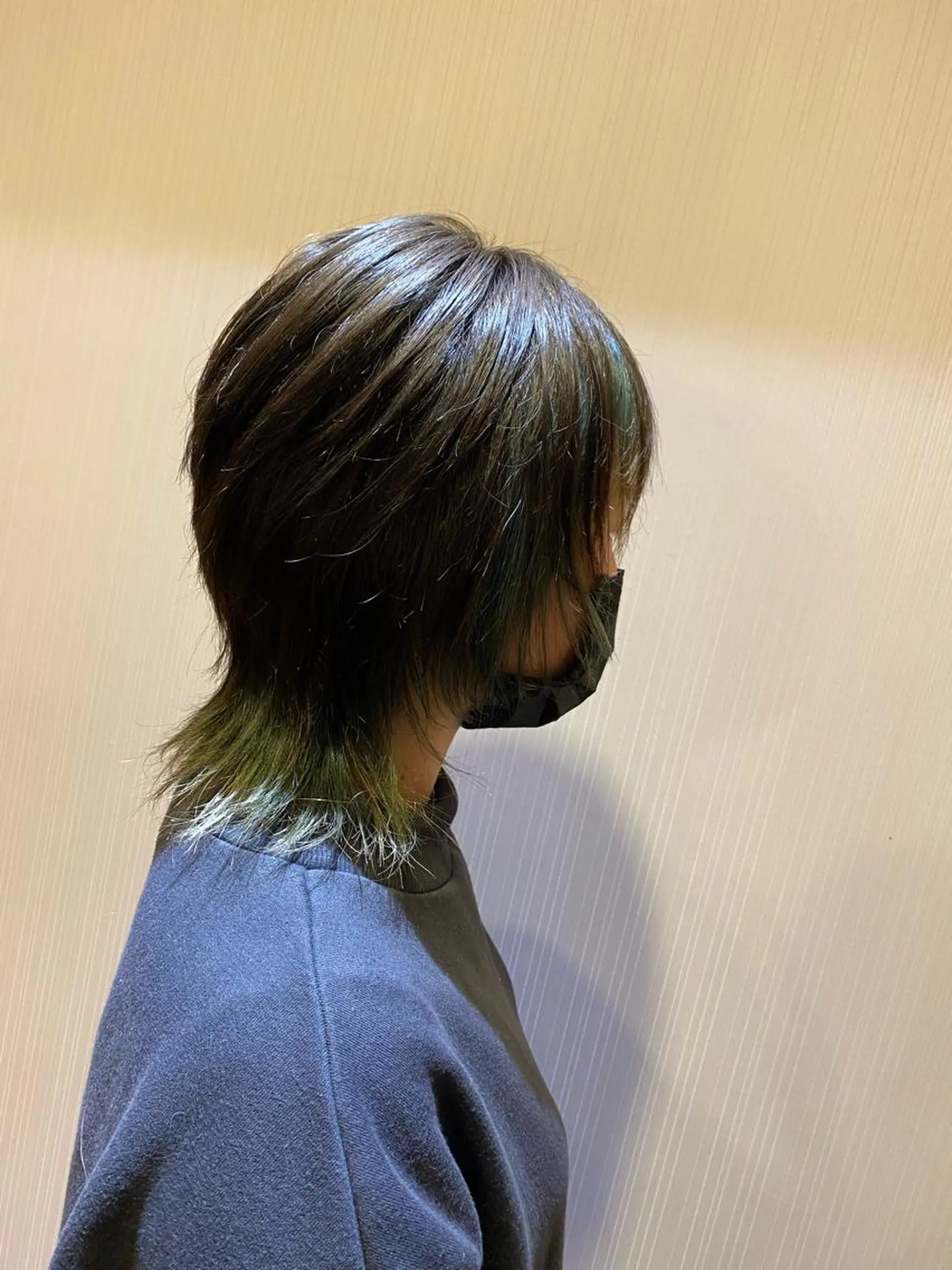 ミディアム ウルフカット カット サイトウ ナツキのヘアスタイル