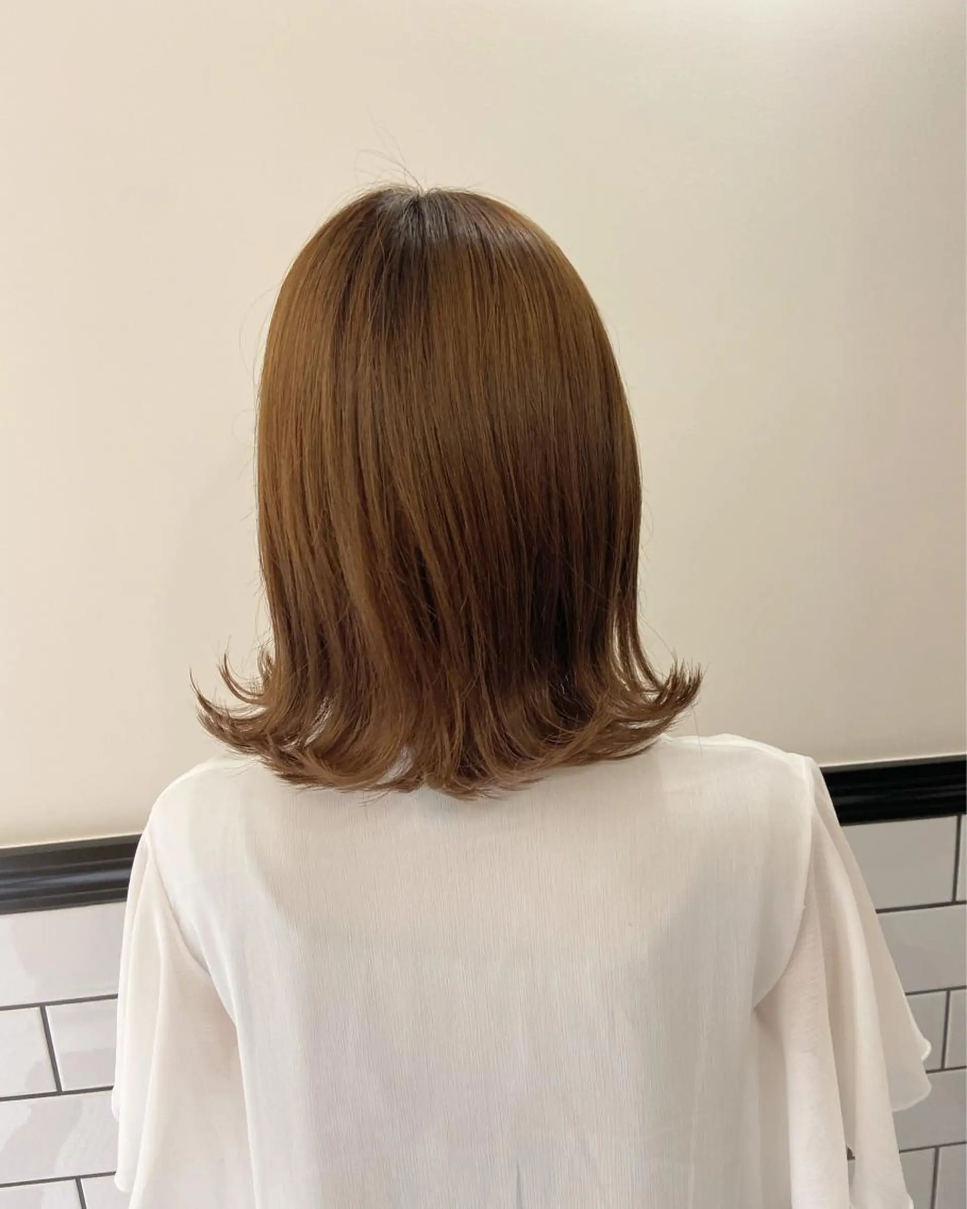 ミディアム カット ヘアカラー トリートメント BEHIVE パルコ2店所属・今 眞人のヘアスタイル
