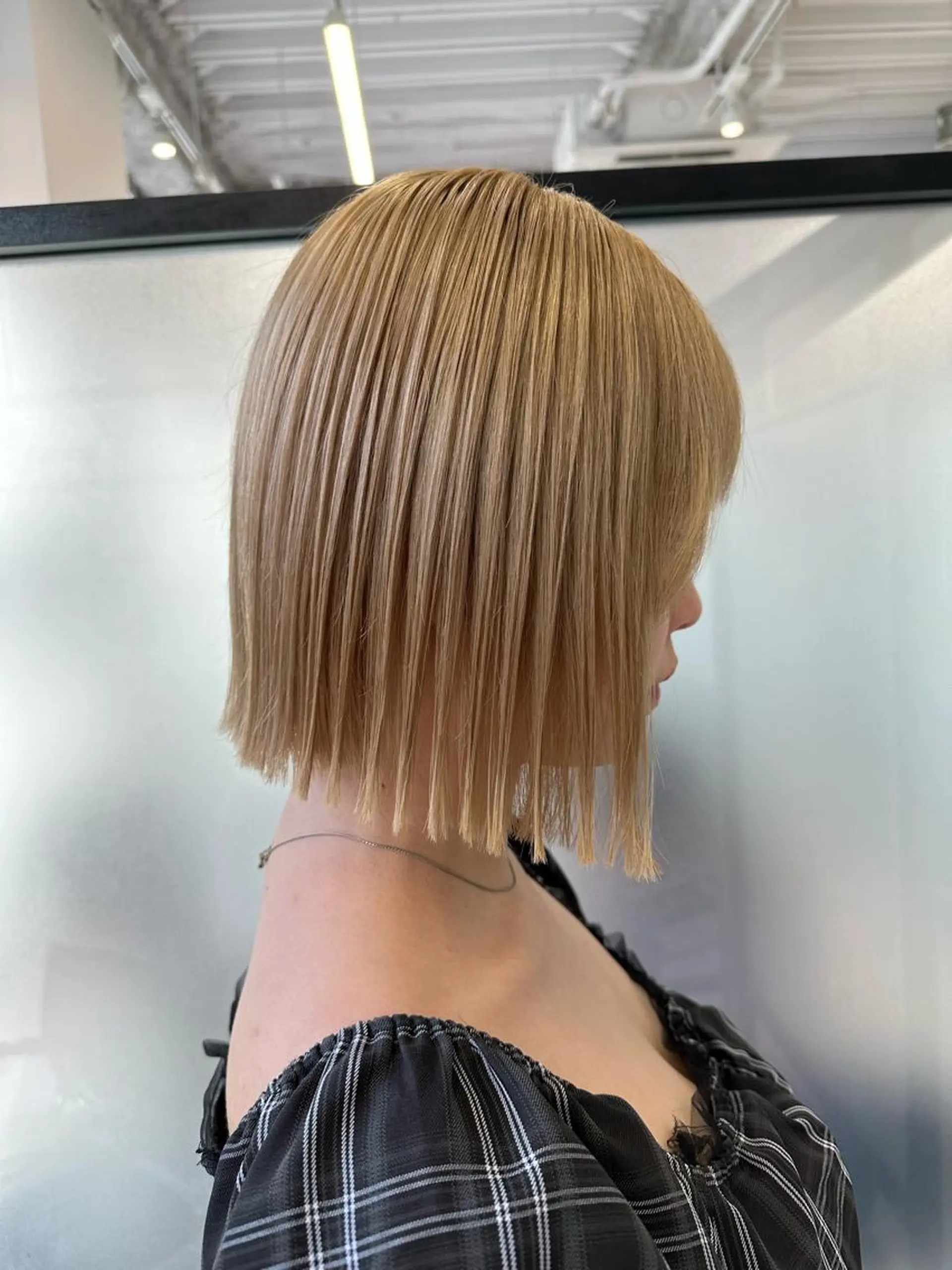 ミディアム SALOWIN心斎橋Suite店所属・ブリーチ毛にもできる 縮毛矯正OJIROのヘアスタイル