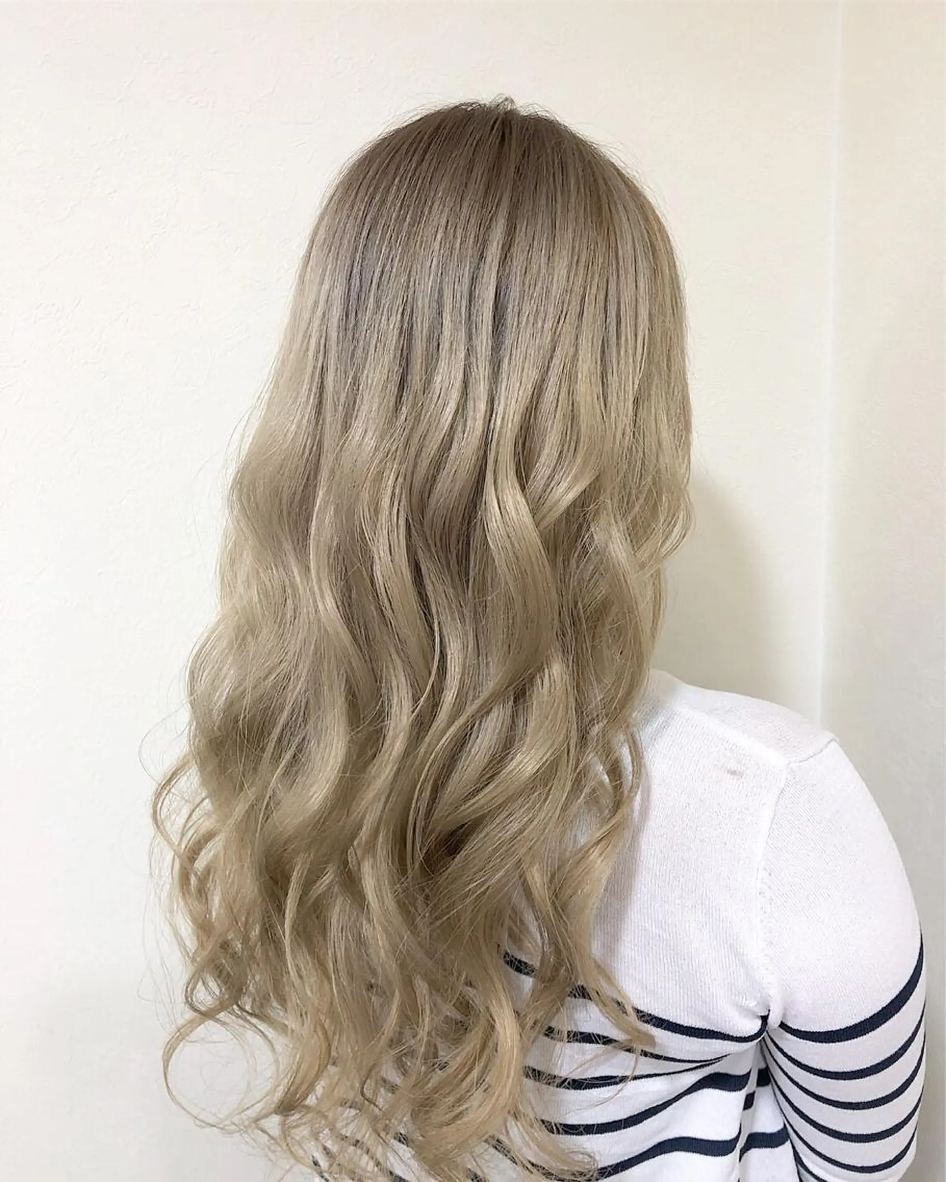 ロング ヤマグチ ヒカルのヘアスタイル