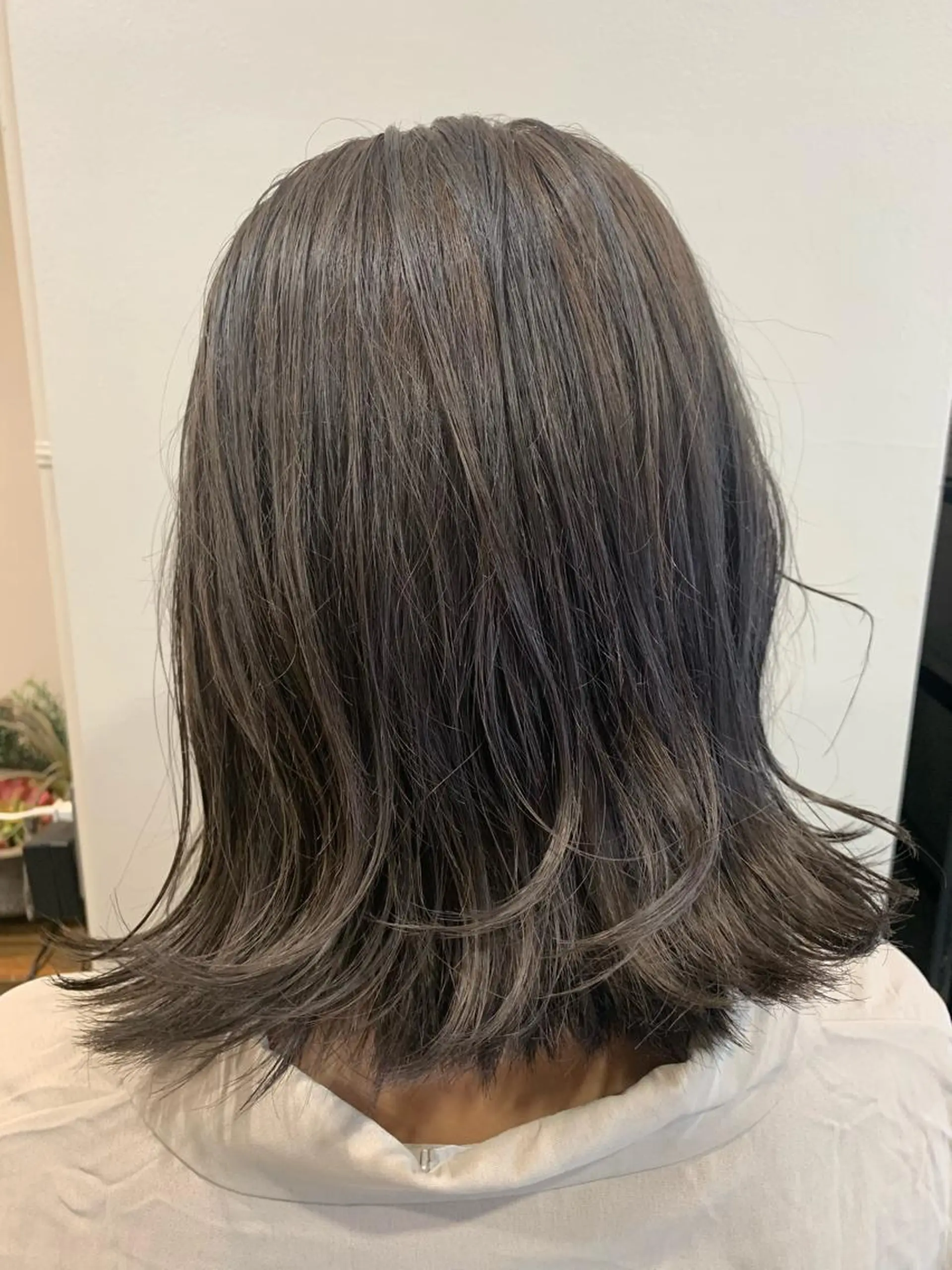 ミディアム ハイライト ヘアカラー トリートメント ヘッドスパ ヘアセット 山口 竣也のヘアスタイル