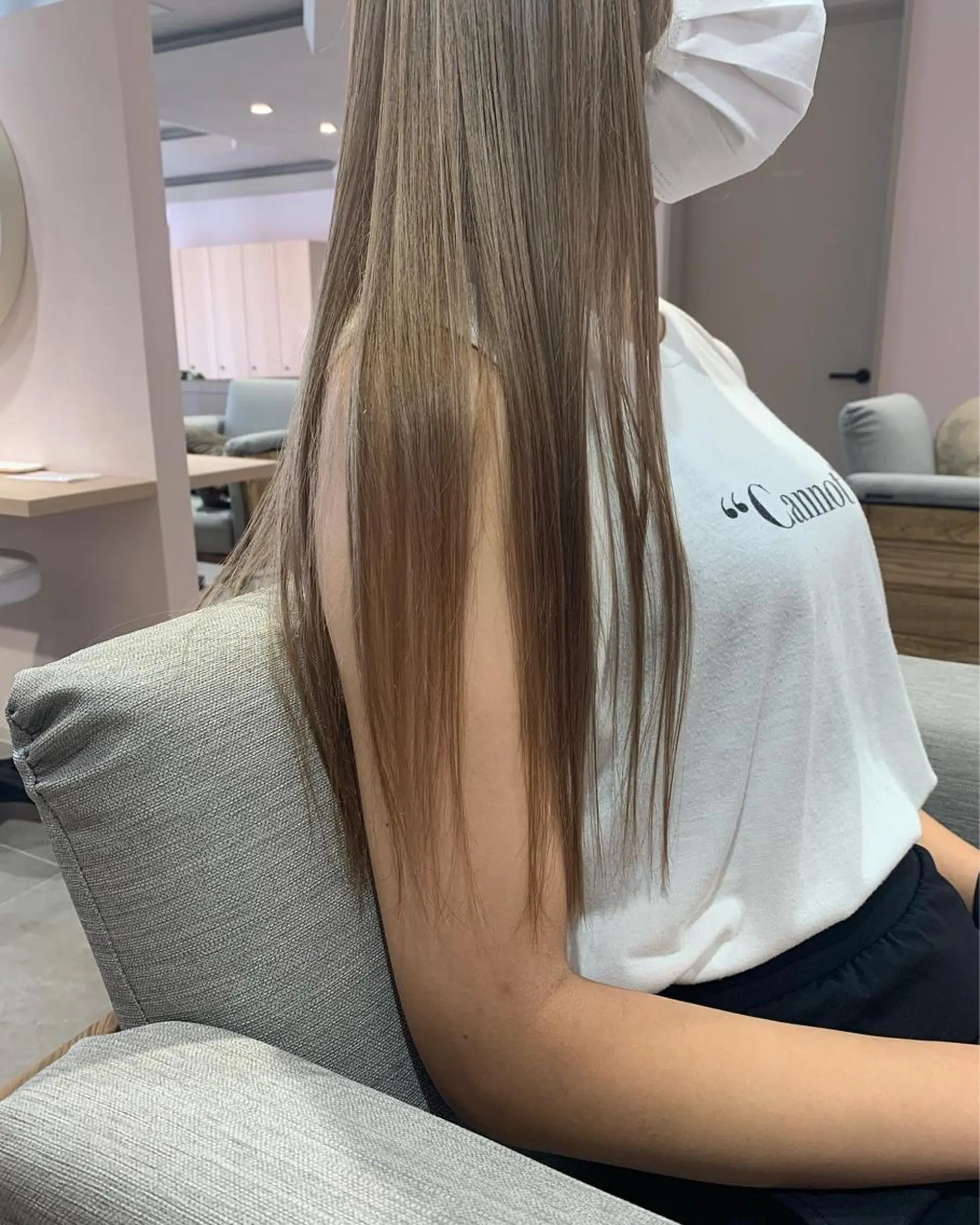 カラー ベージュカラー グレージュ ミルクティーベージュ rio .のヘアスタイル