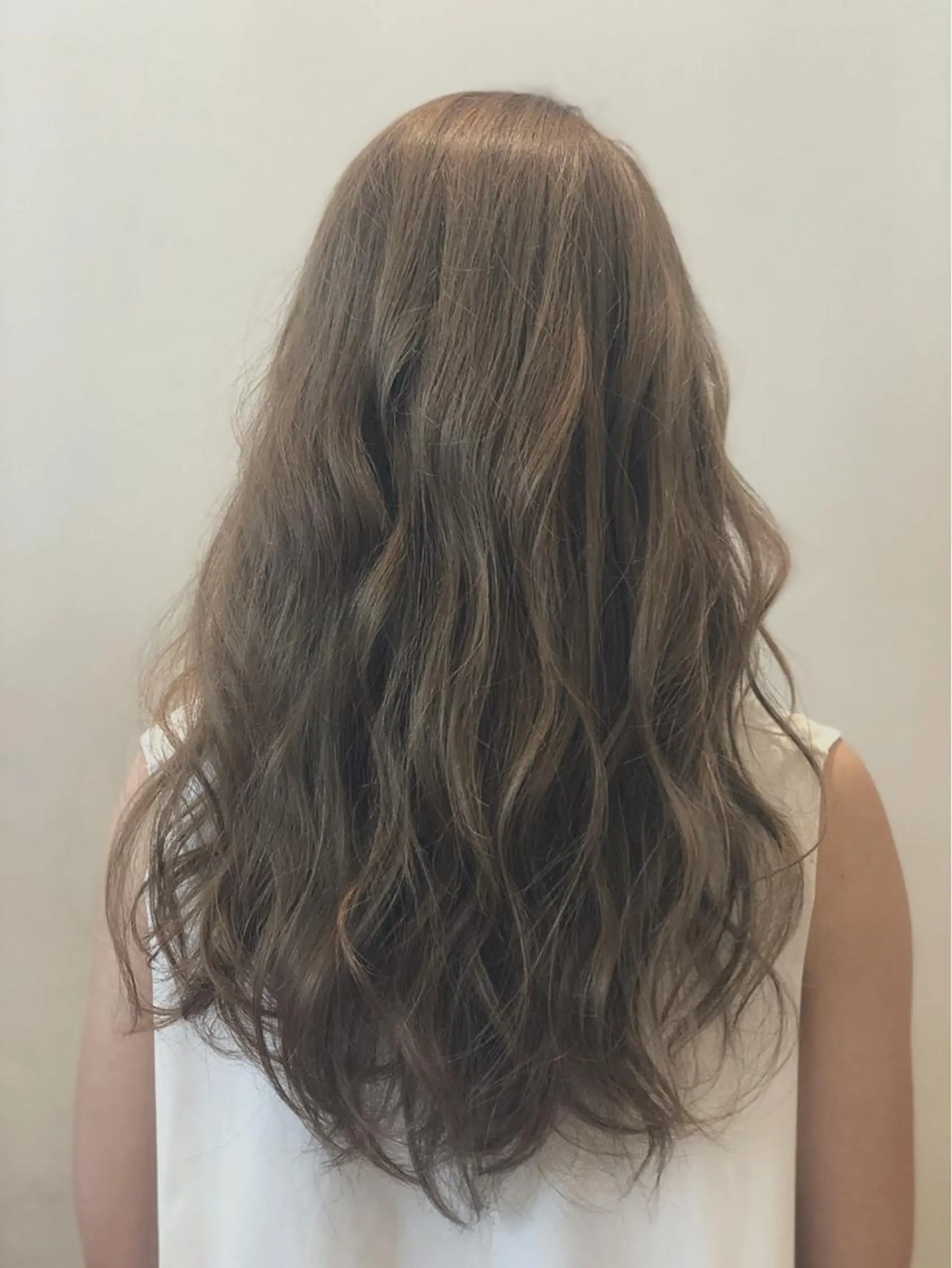 ロング カラー パーマ ヘアアレンジ ベージュカラー ブリーチ ヘアカラー トリートメント ニシダヒカリ🌙 髪質改善×似合わせのヘアスタイル