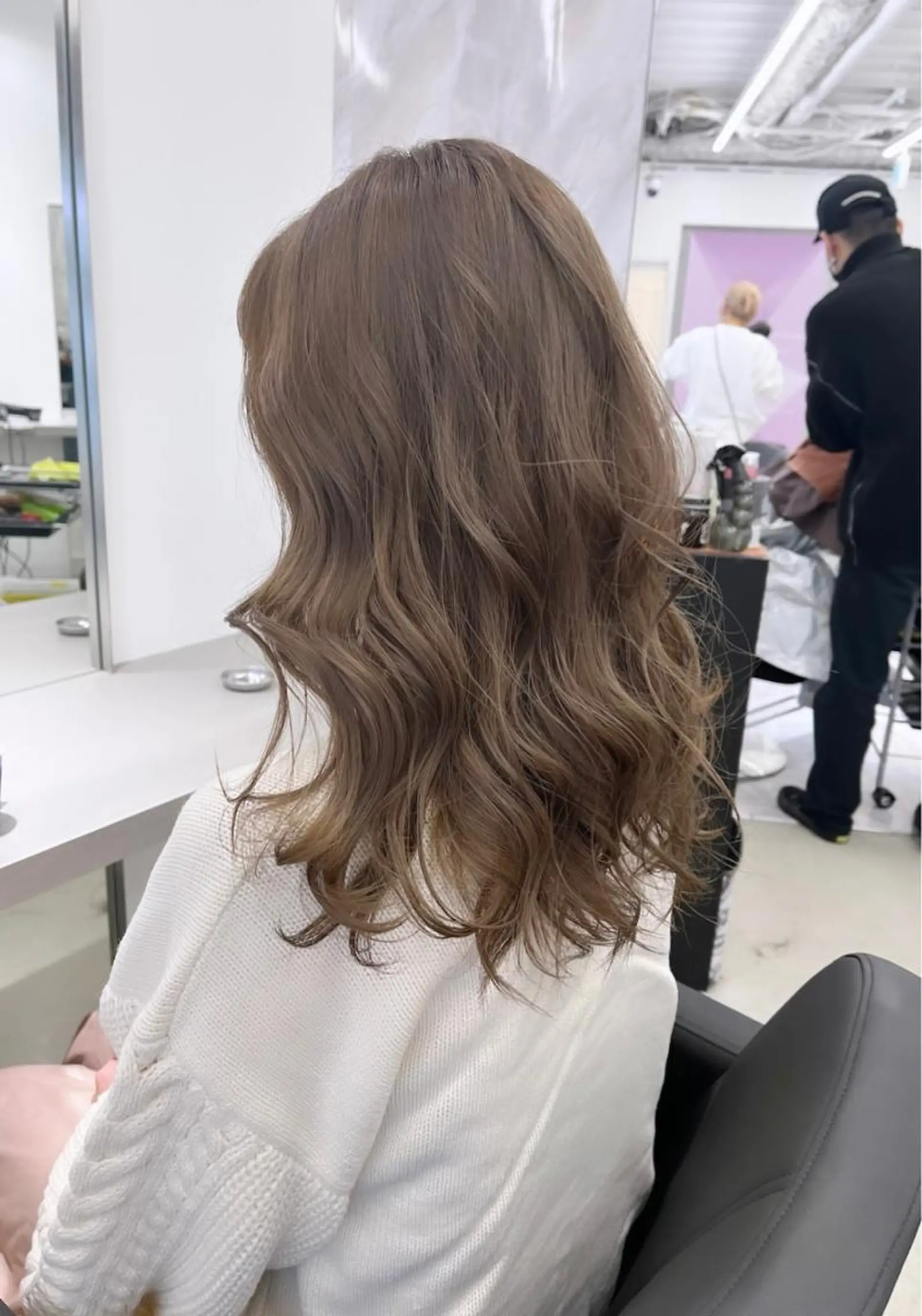 セミロング karin💋海外風 ハイトーン/レイヤーのヘアスタイル