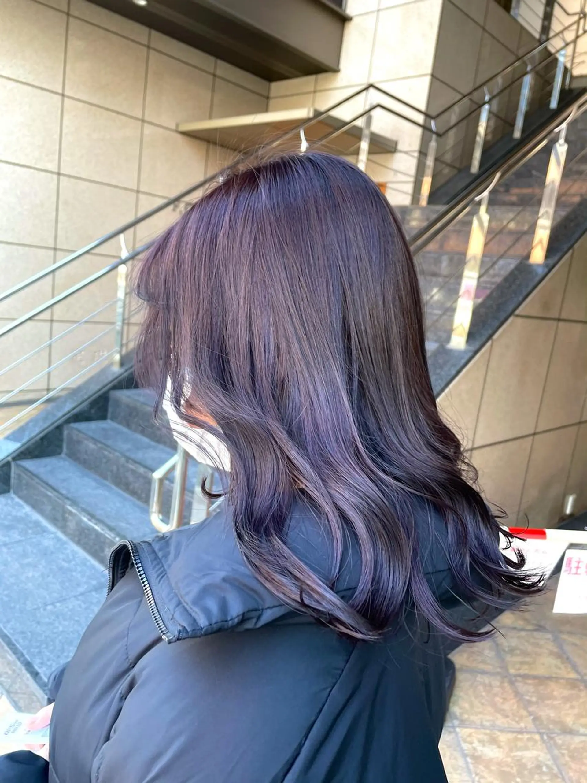 セミロング カラー カット ヘアカラー トリートメント ショート/レイヤー/ ボブ/縮毛矯正のヘアスタイル
