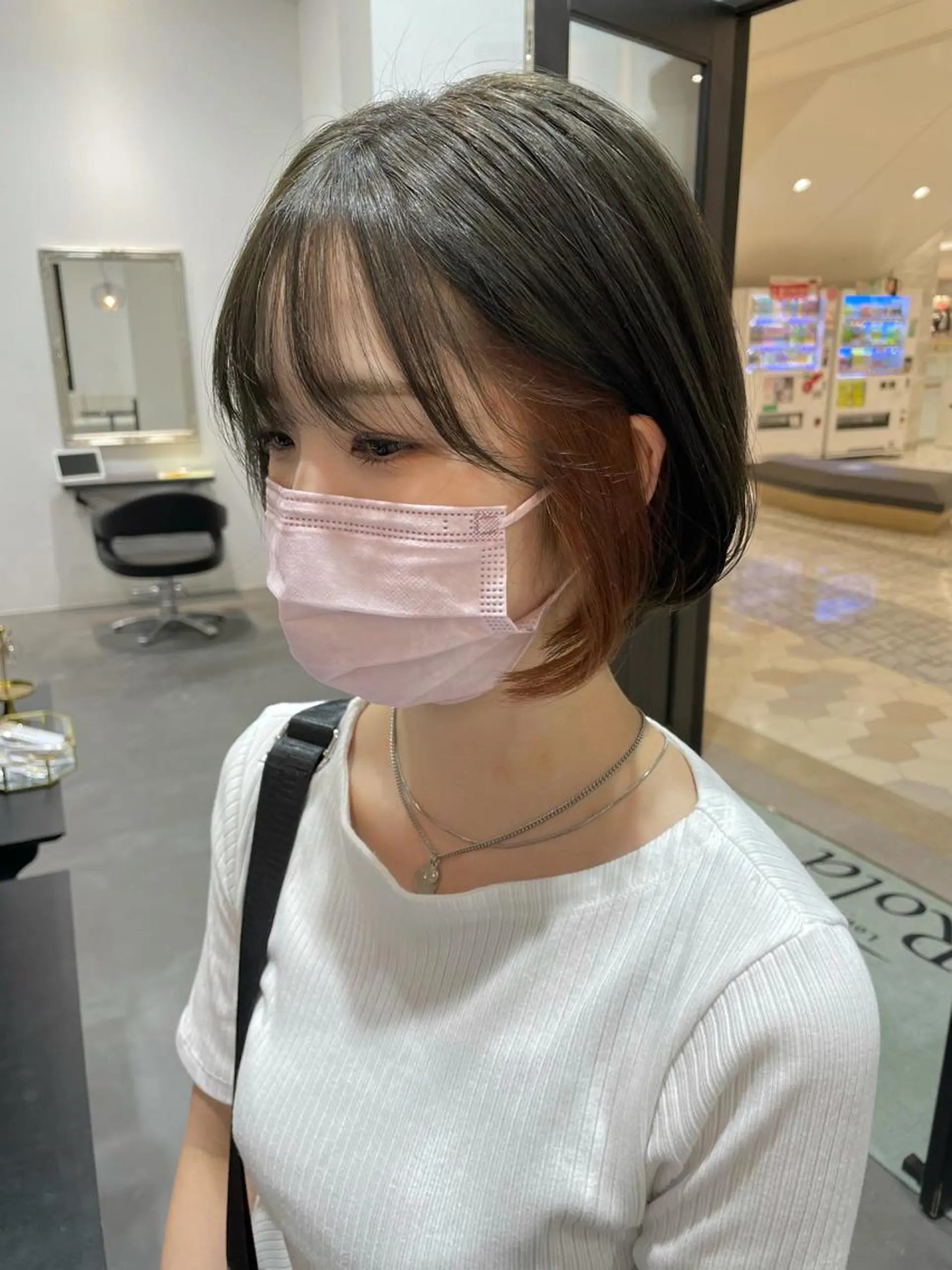 ショート カラー ヘアアレンジ ブリーチ ブリーチなしカラー ヘアカラー トリートメント 小倉 愛里のヘアスタイル