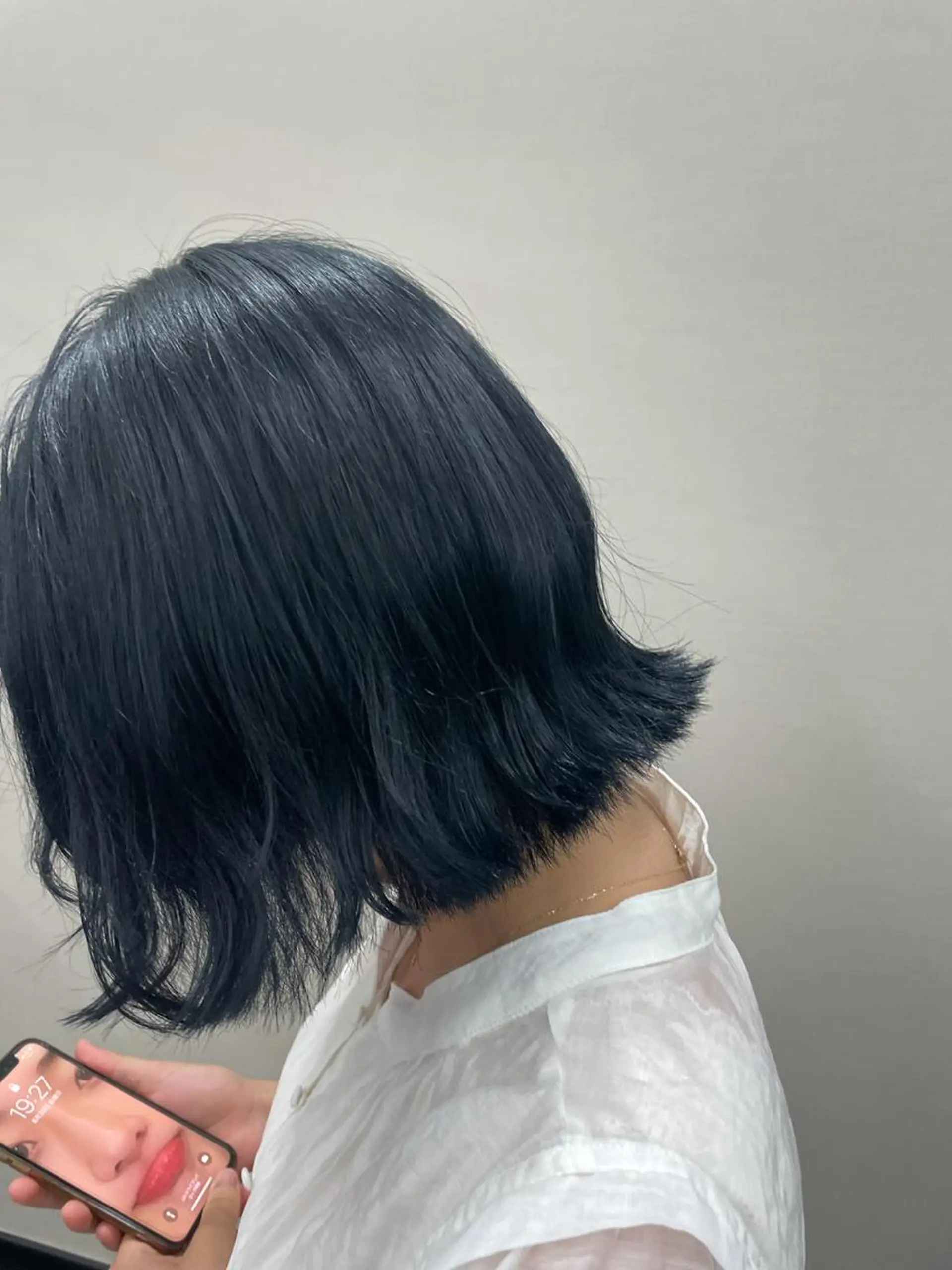 ショート カラー ヘアアレンジ 黒髪 ネイビーカラー 透け感カラー asukaのヘアスタイル