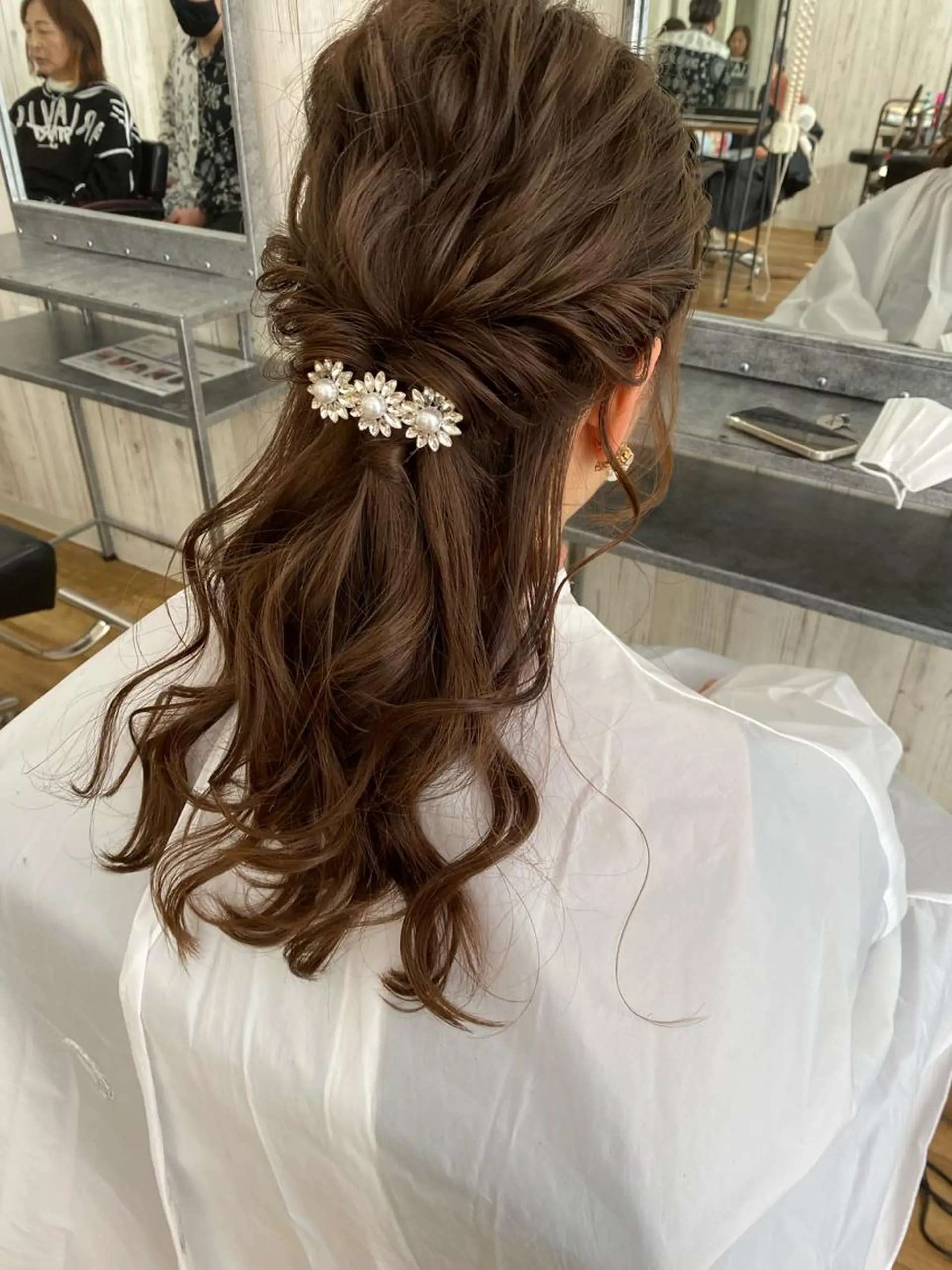 ロング カラー ヘアアレンジ マツエク・マツパ インナーカラー くびれヘア 外国人風カラー 学生 レイヤーカット reverie【レヴリー】所属・夜20時から限定2組 reverieあきらのヘアスタイル