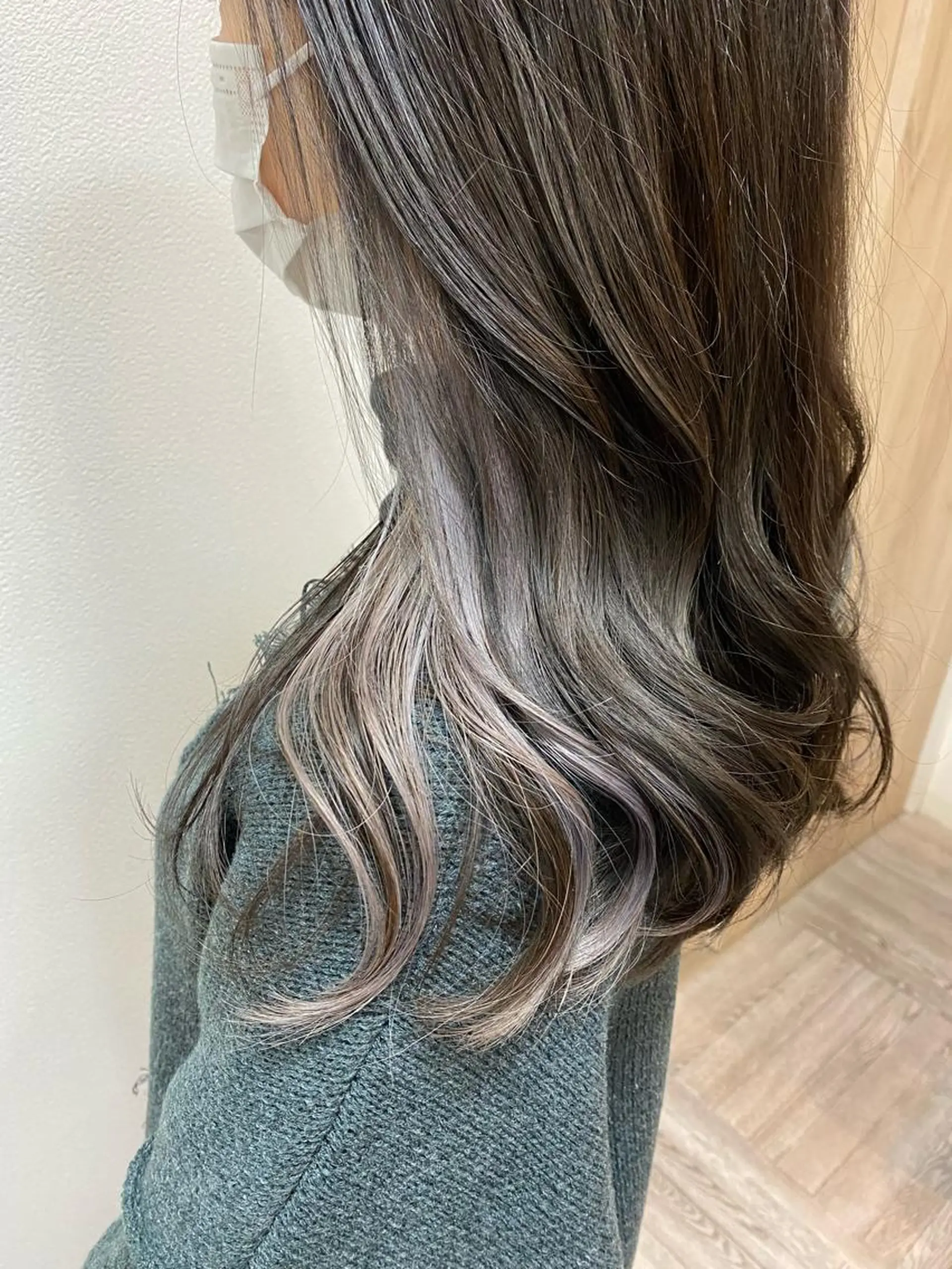 セミロング ヘアカラー 野原 ひかるのヘアスタイル