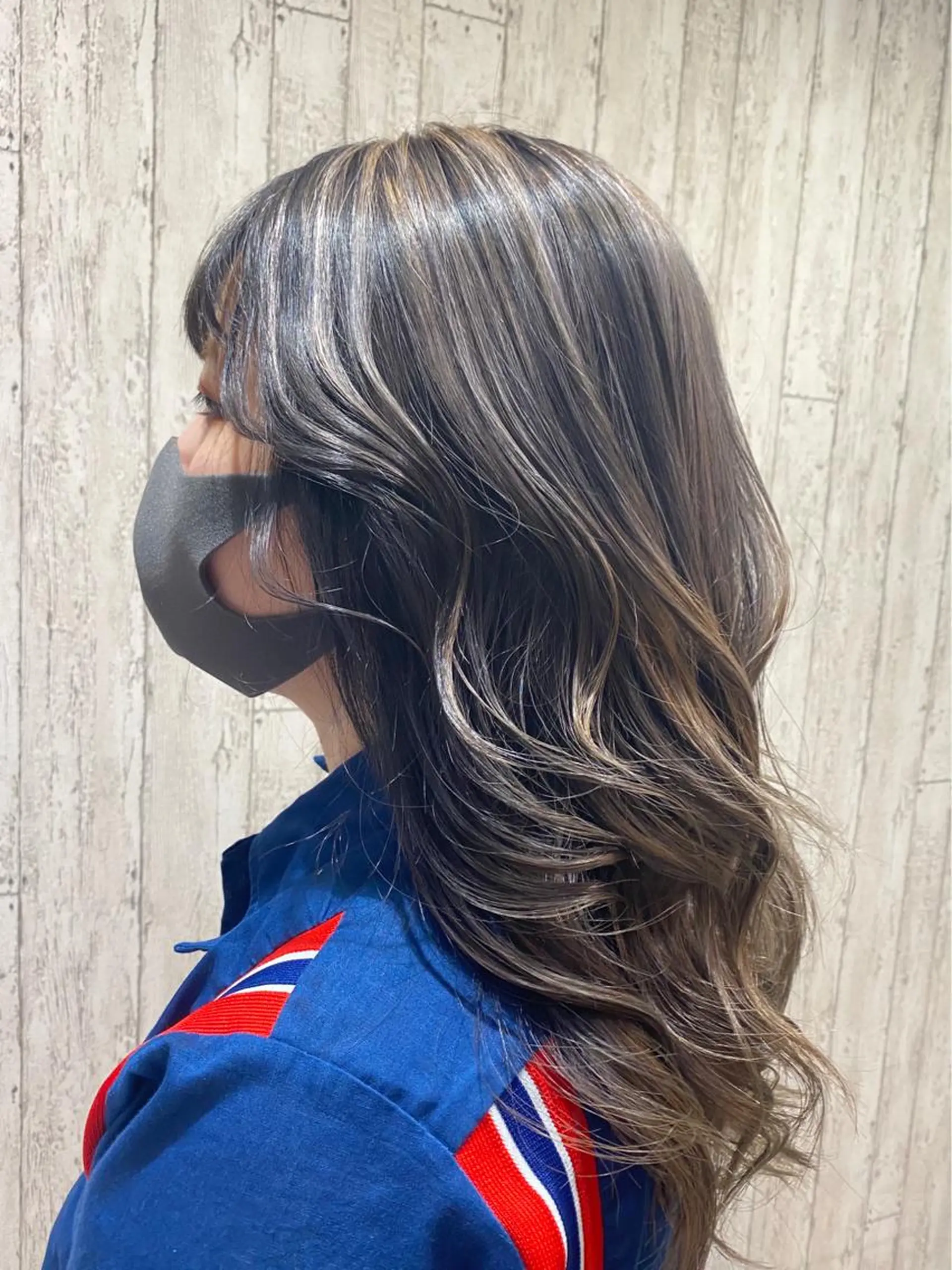 セミロング カラー バレイヤージュ レイヤーカット ヘアカラー トリートメント 綱島店🦋店長🦋 ほんさわ みずきのヘアスタイル