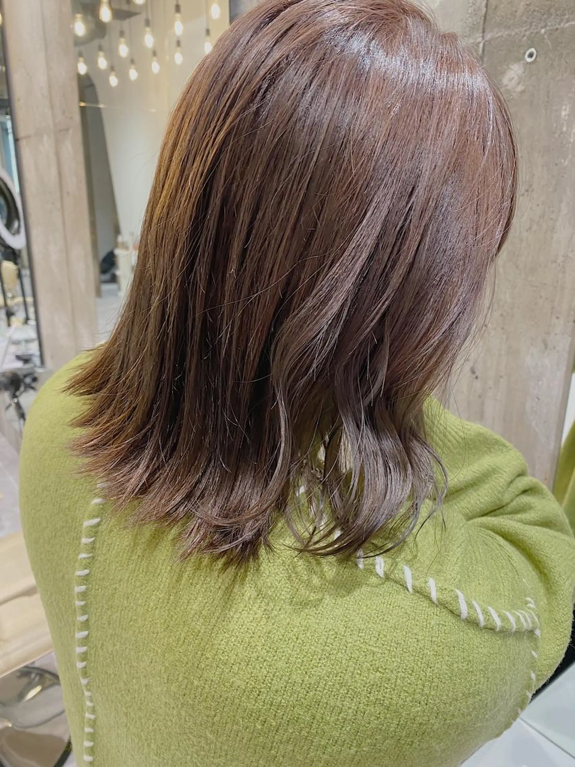 ミディアム カラー グレージュ カット ヘアカラー すぎもと さき⚡️ 朝ラク・*パーマのヘアスタイル