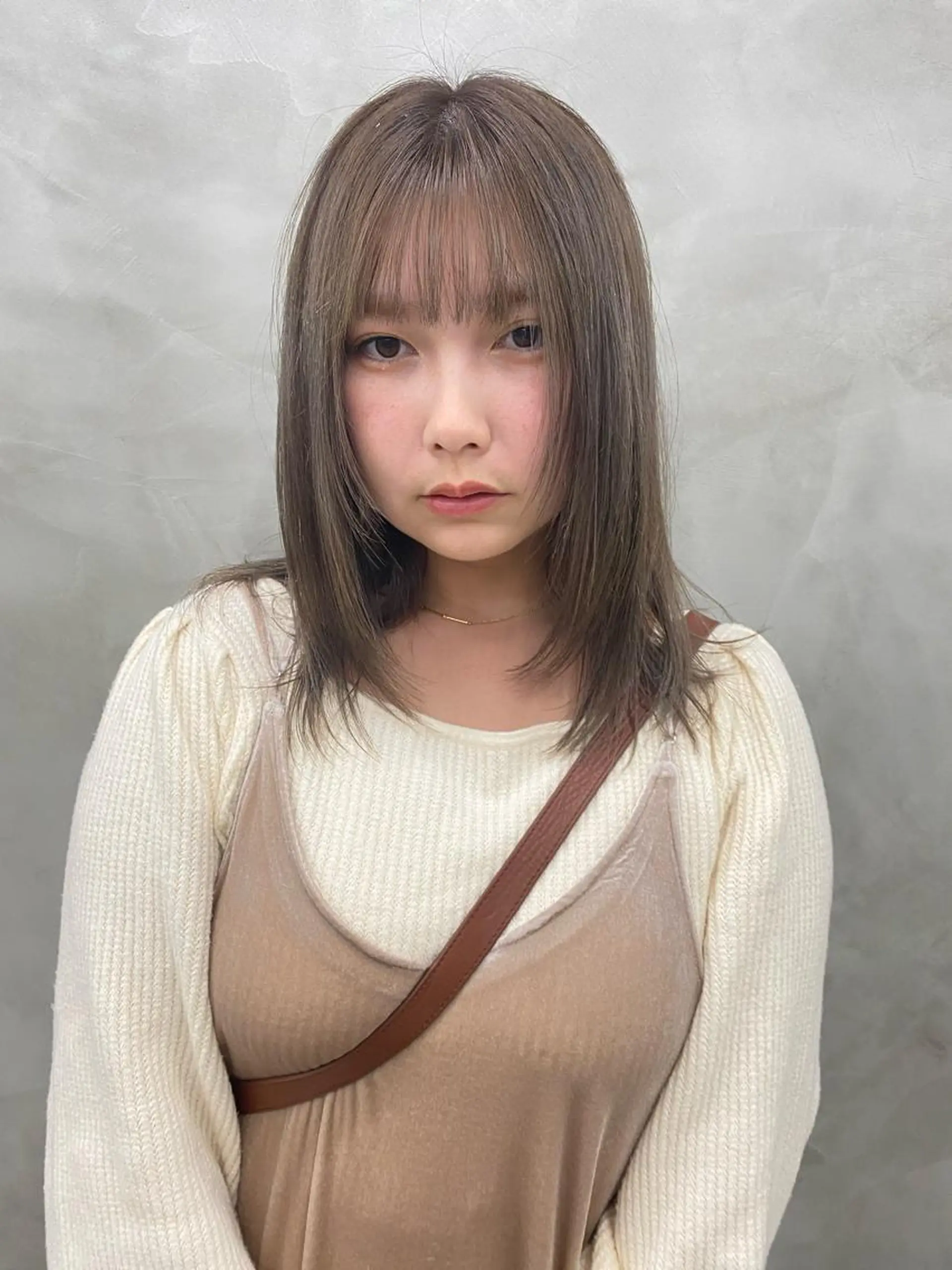 ミディアム カラー ミディアムパーマ バレイヤージュ ブリーチ ケアブリーチ デザインカラー yiye 青山所属・無料カットモデル募集 🌱ひょうがのヘアスタイル