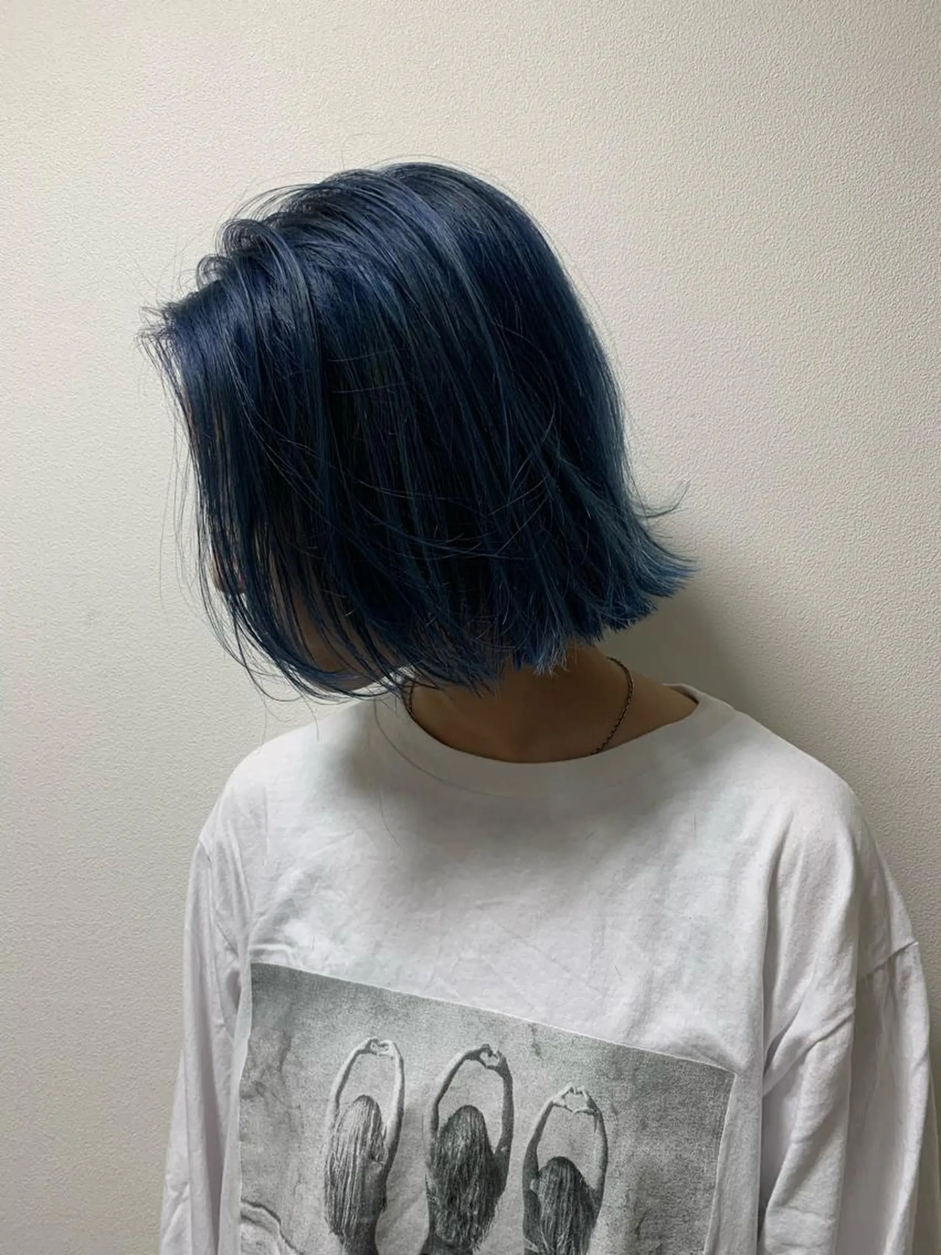 ミディアム カラー ヘアアレンジ アディクシーカラー ブルーカラー ブルージュ クオルシアカラー ボブ N° uairo 川崎西口店のヘアスタイル