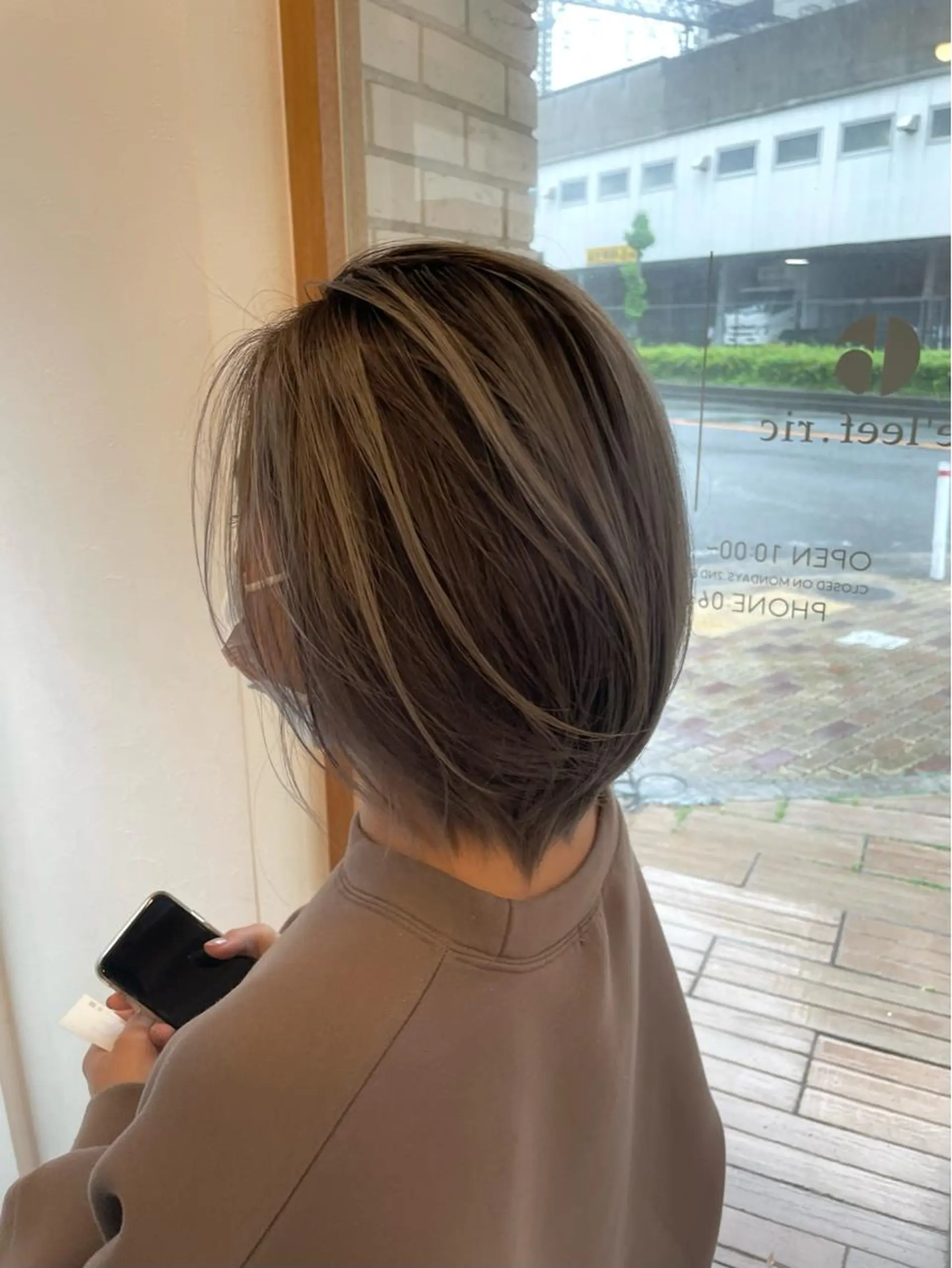 ショート カラー ヘアアレンジ バレイヤージュ レイヤーカット ショートヘア 🎗秋山勇 /三宮指名No.1のヘアスタイル