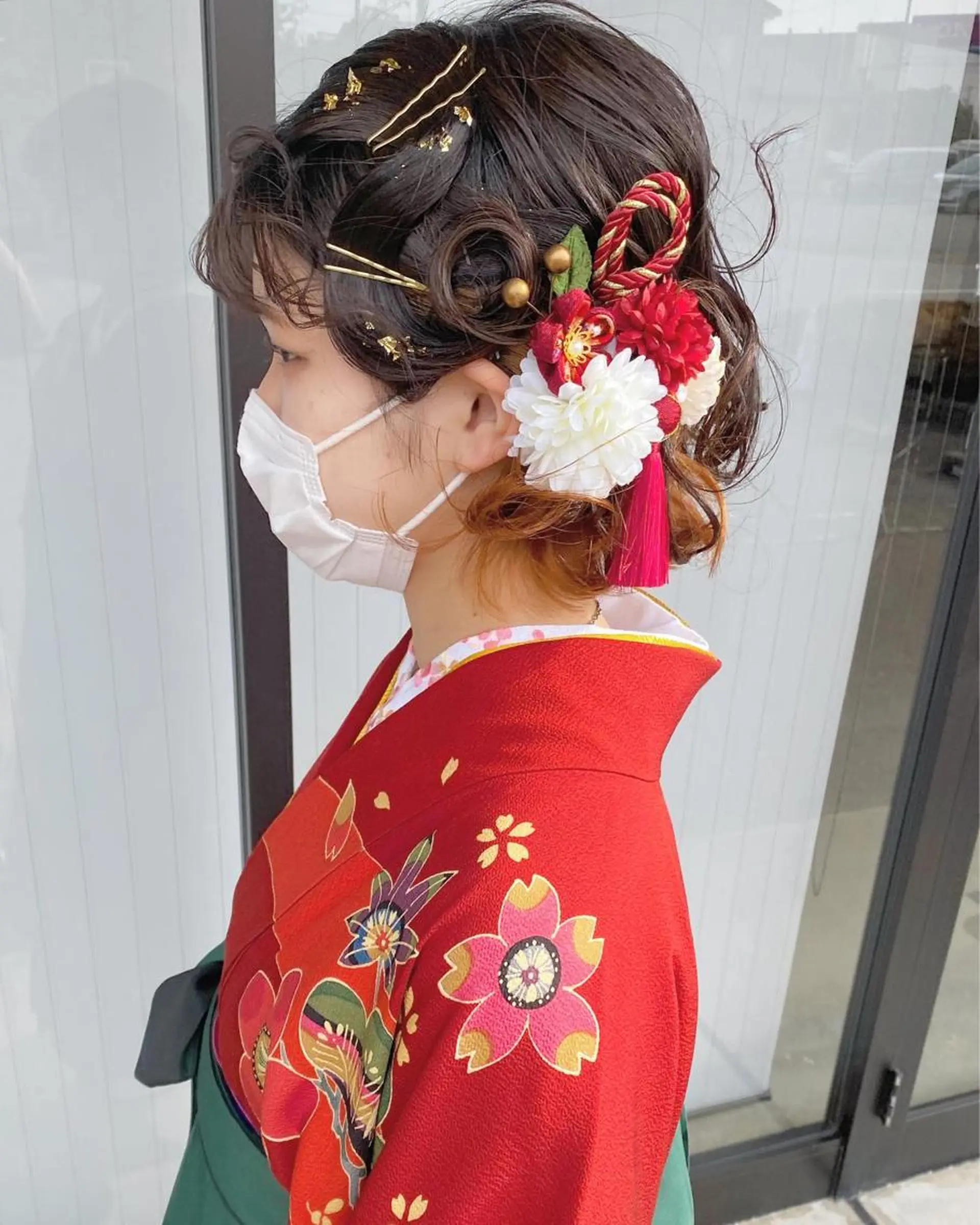 ミディアム ヘアアレンジ 卒業式のヘアスタイル FIORE hair design所属・山根 奈緒のマツエク・マツパデザイン
