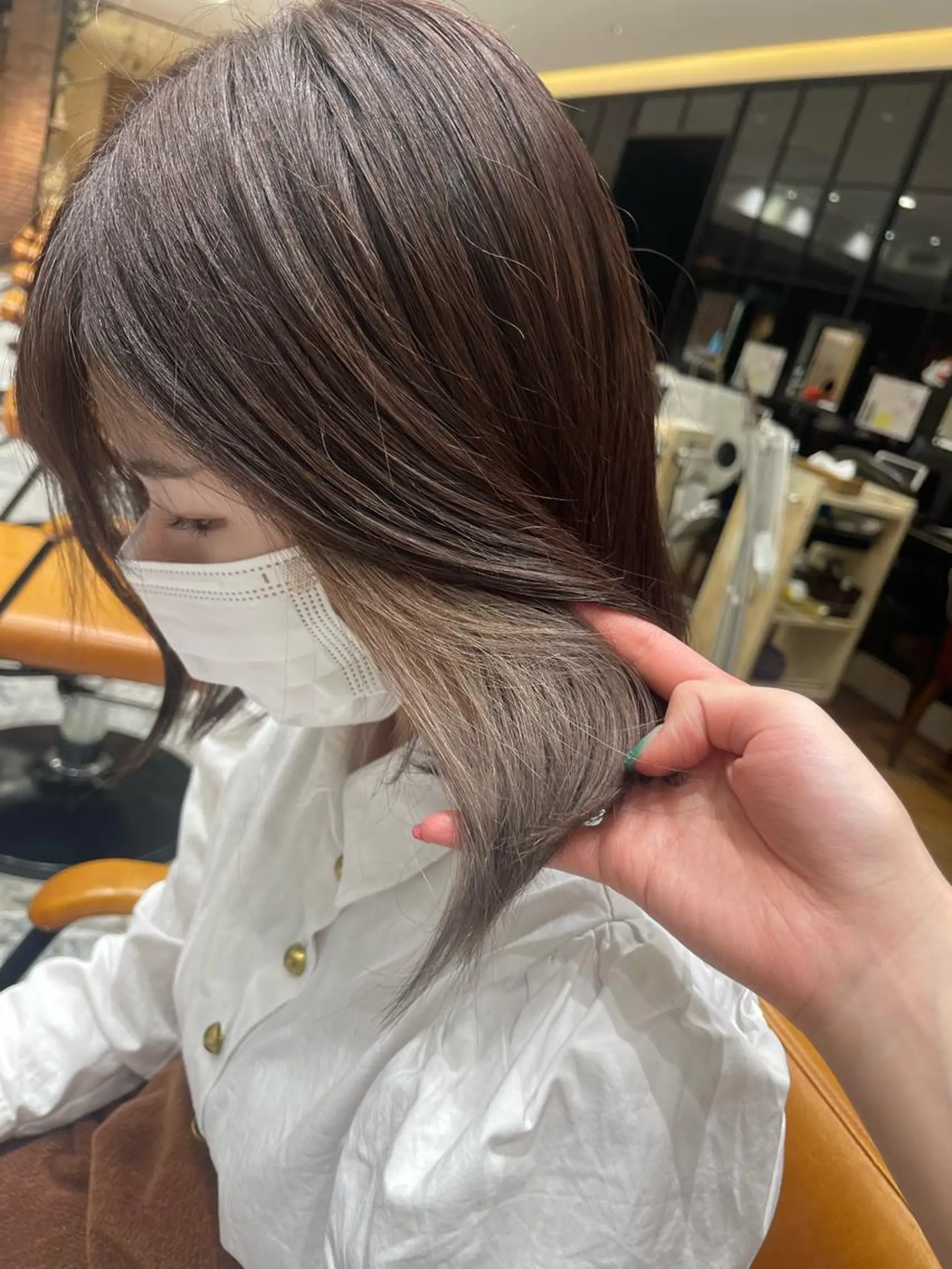 ミディアム カラー ミストバング ブラウンカラー  フェイスフレーミング グレージュ ミルクティーグレージュ SAYAKA🩶 レイヤー韓国ヘア新宿のヘアスタイル