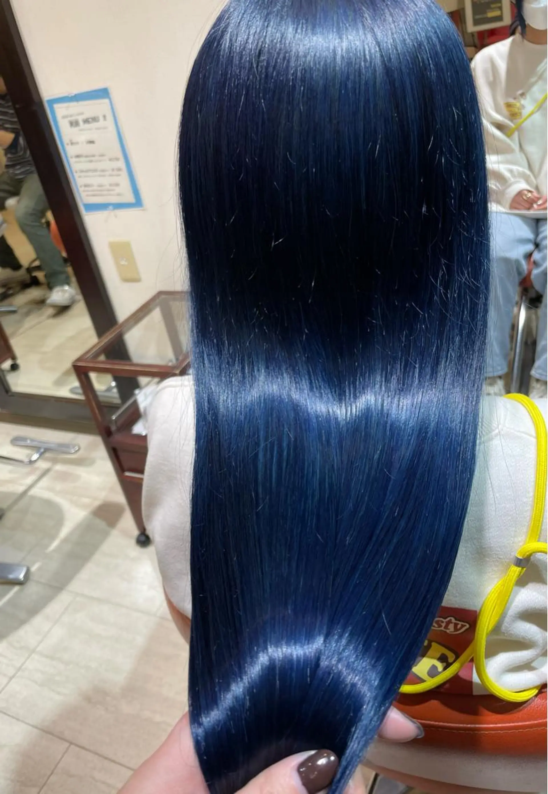ロング カラー ブリーチ ブルーカラー NAKAMURA 🦋のヘアスタイル