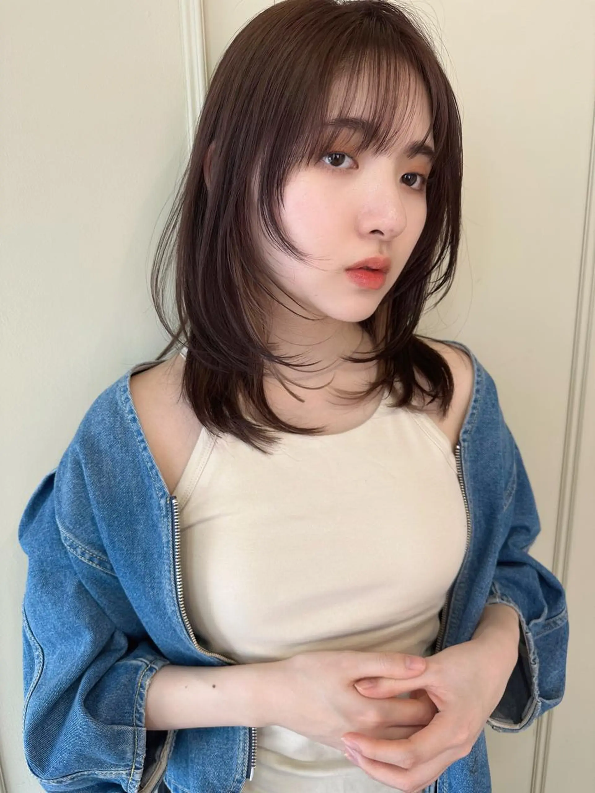 ミディアム ウルフカット 鎌倉 彩のヘアスタイル
