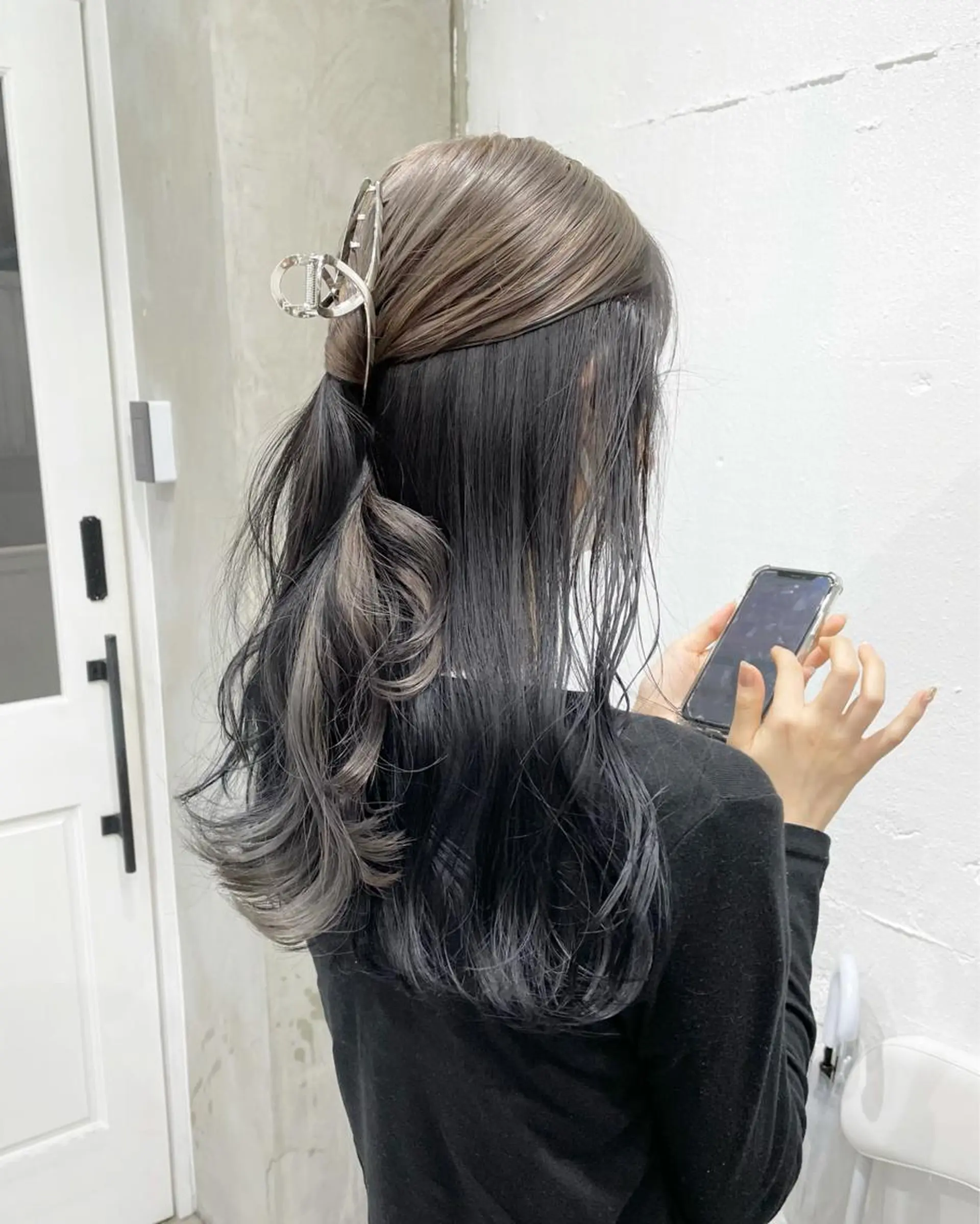 セミロング カラー ヘアアレンジ ニュアンスハイトーン 🌙サイダサキのヘアスタイル
