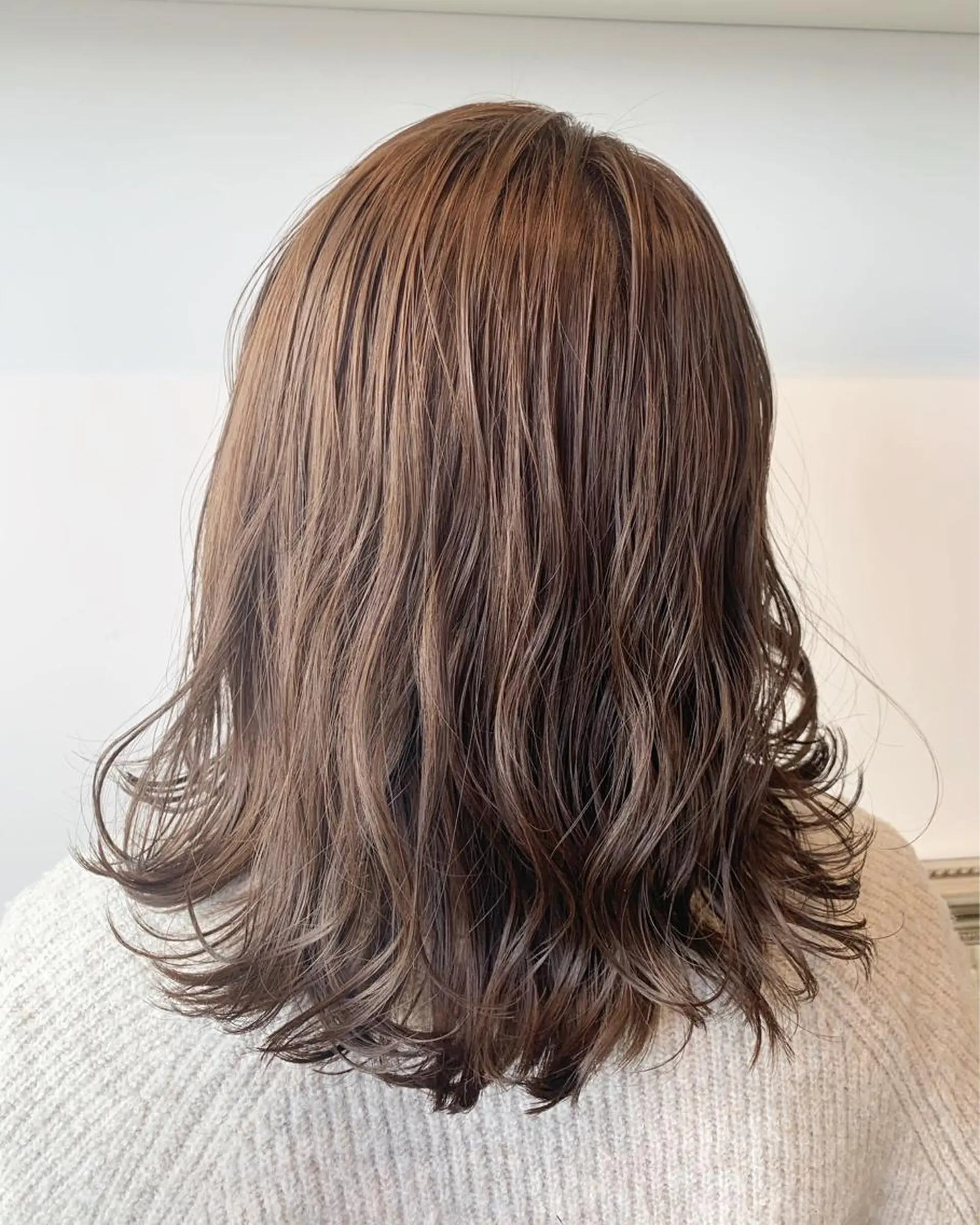 ミディアム カット ヘアカラー トリートメント ヘッドスパ ヘアセット 山口 竣也のヘアスタイル