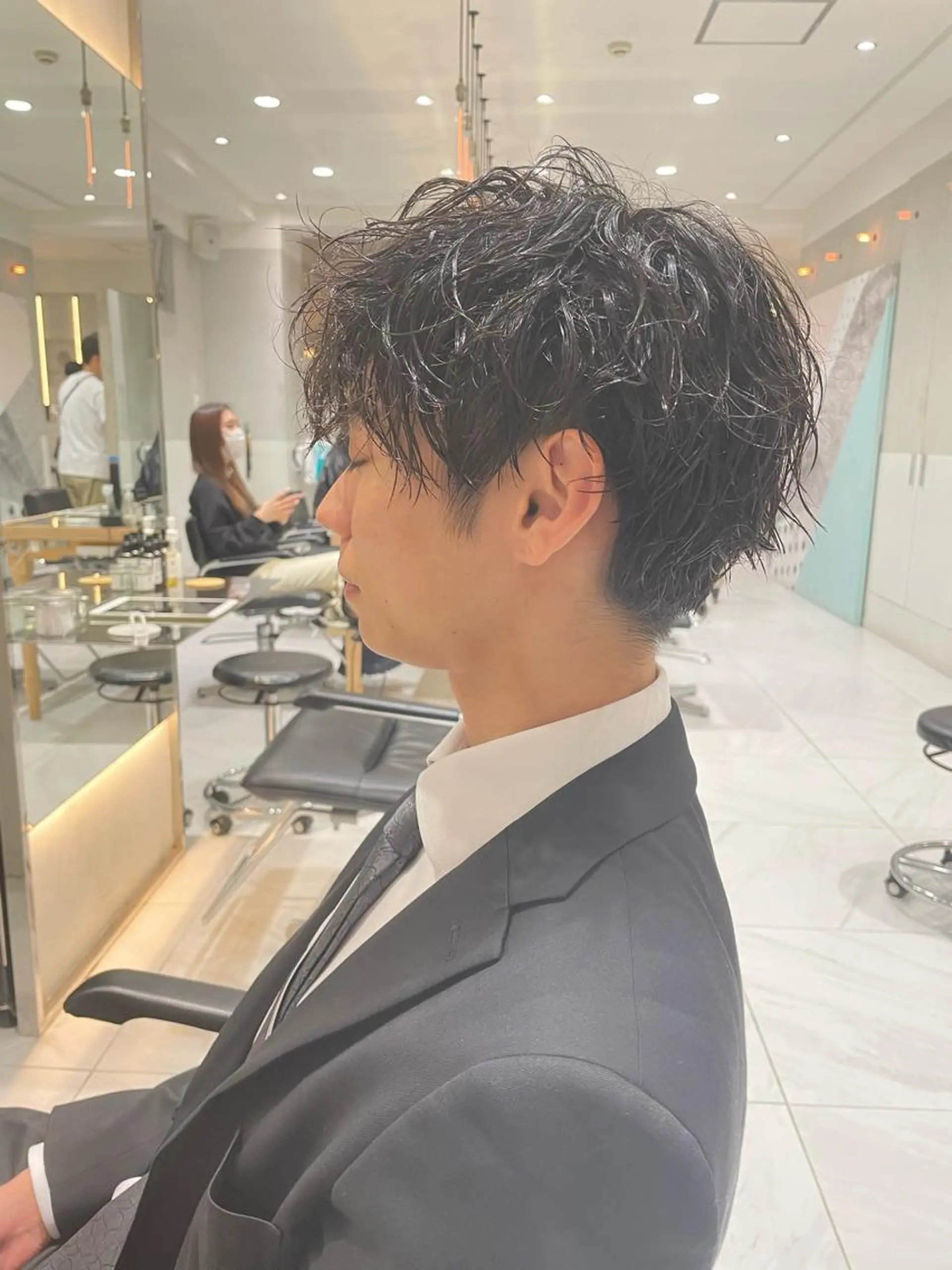 メンズ カット パーマ トリートメント ヘッドスパ ヘアセット 透明感ブリーチ カラー✨有坂映哉のヘアスタイル