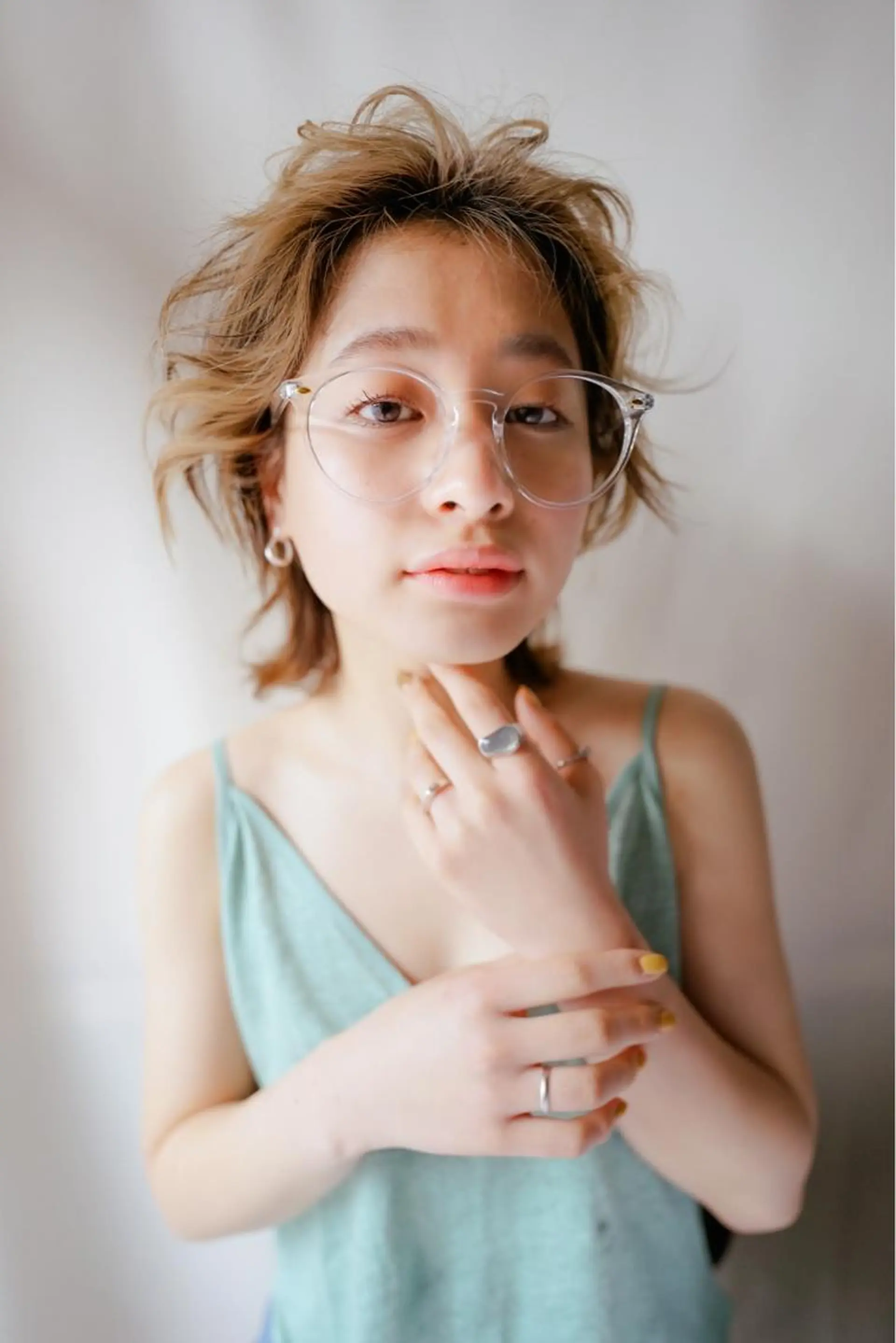 ショート カラー パーマ ヘアアレンジ アディクシーカラー ベージュカラー フォギーベージュ ハイトーンカラー ボブ N° uairo 川崎西口店のヘアスタイル