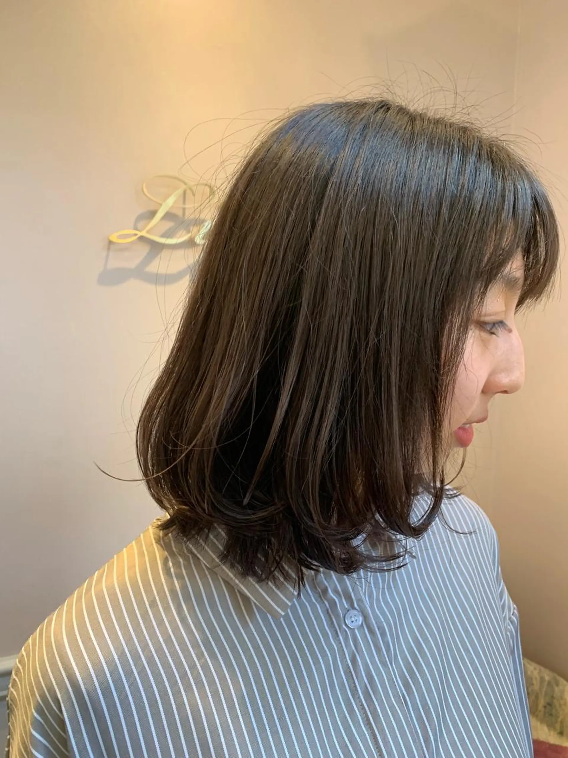 ミディアム ボブ リノヘアーデザイン所属・鈴木 麻希のヘアスタイル